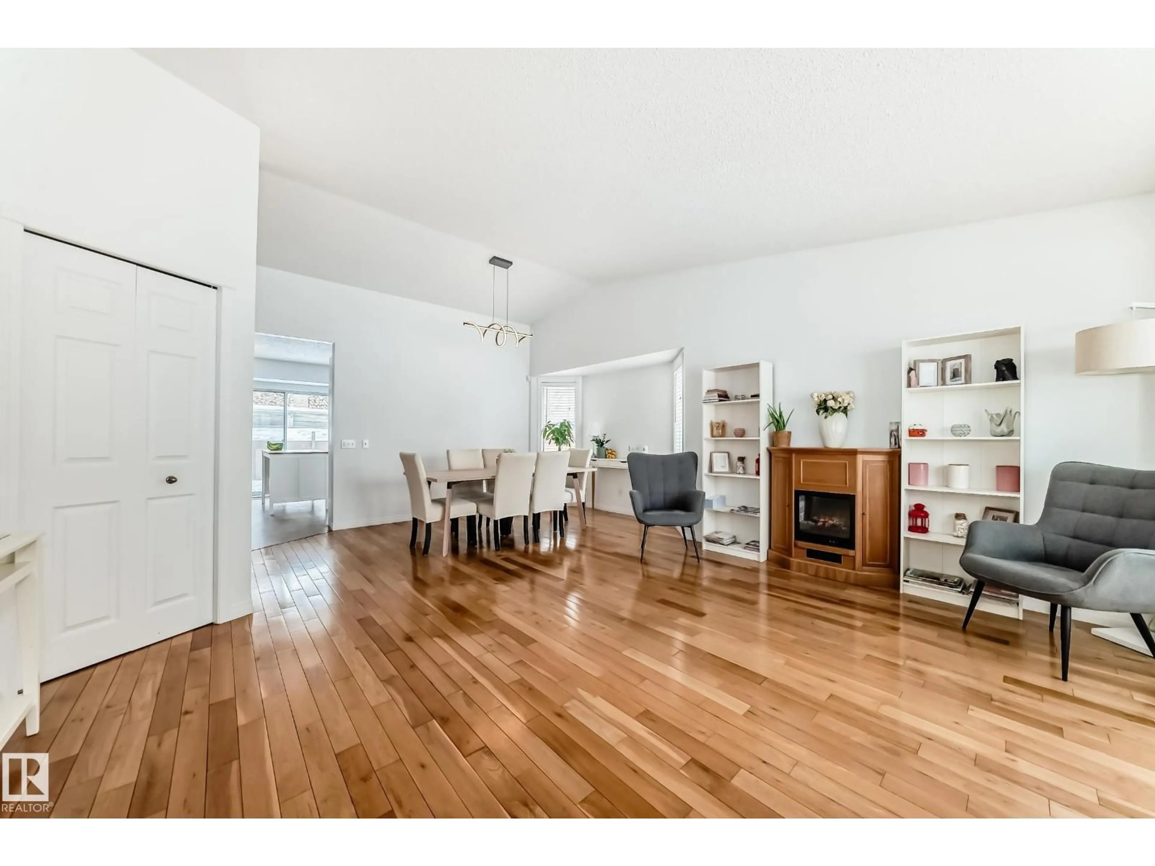 Unknown for 5 DILLON PL, St. Albert Alberta T8N4R2