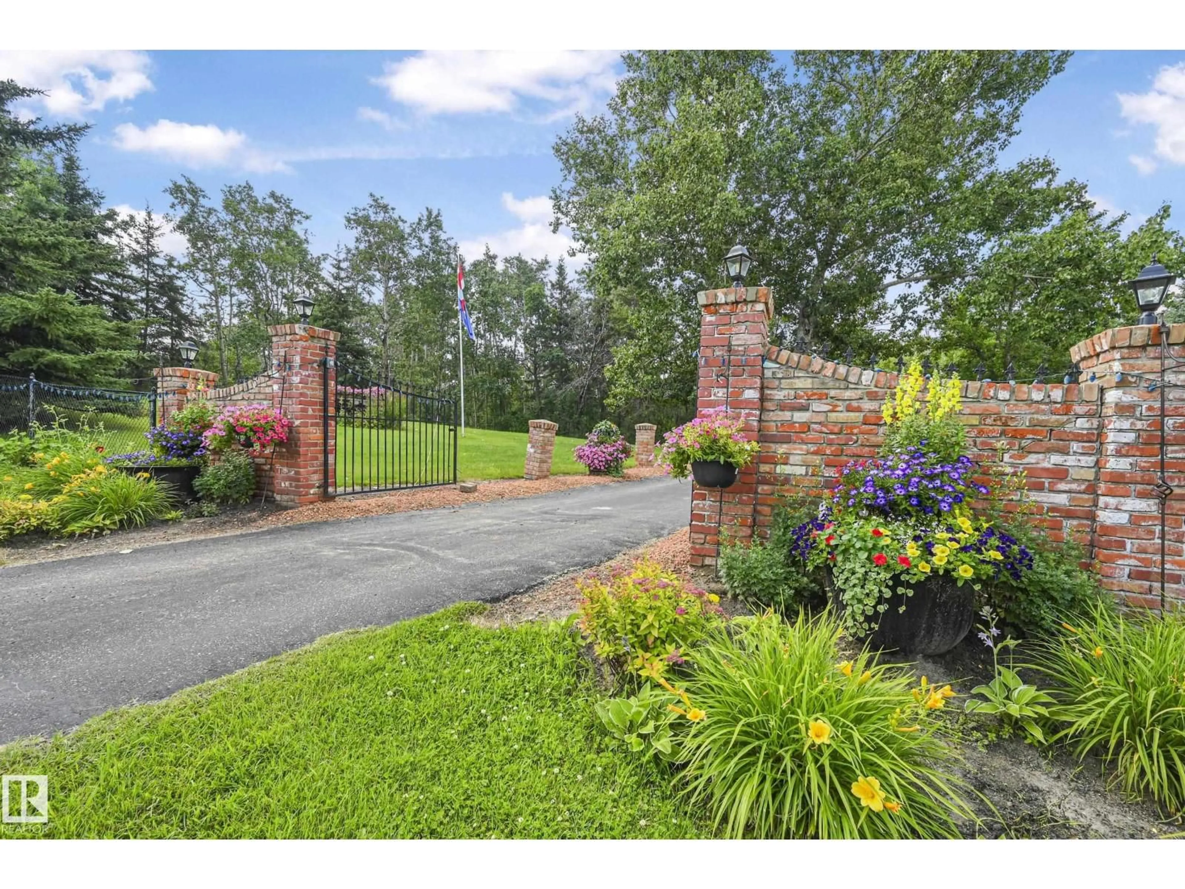 Unknown for 11 - 474012 RGE ROAD 242, Rural Wetaskiwin County Alberta T0C1Z0