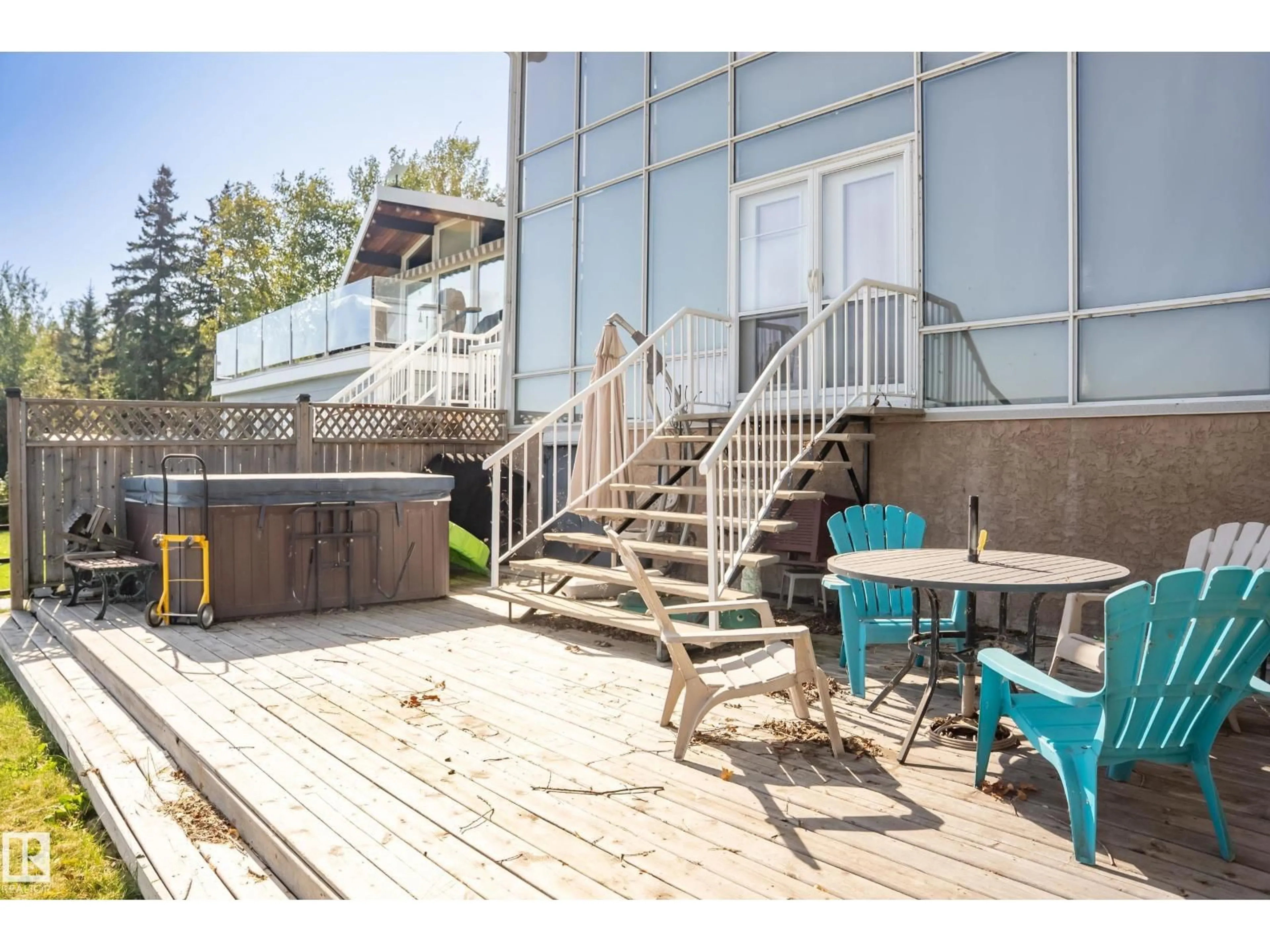 Patio, unknown for 104 BAYVIEW DR, Rural Parkland County Alberta T0E2K0