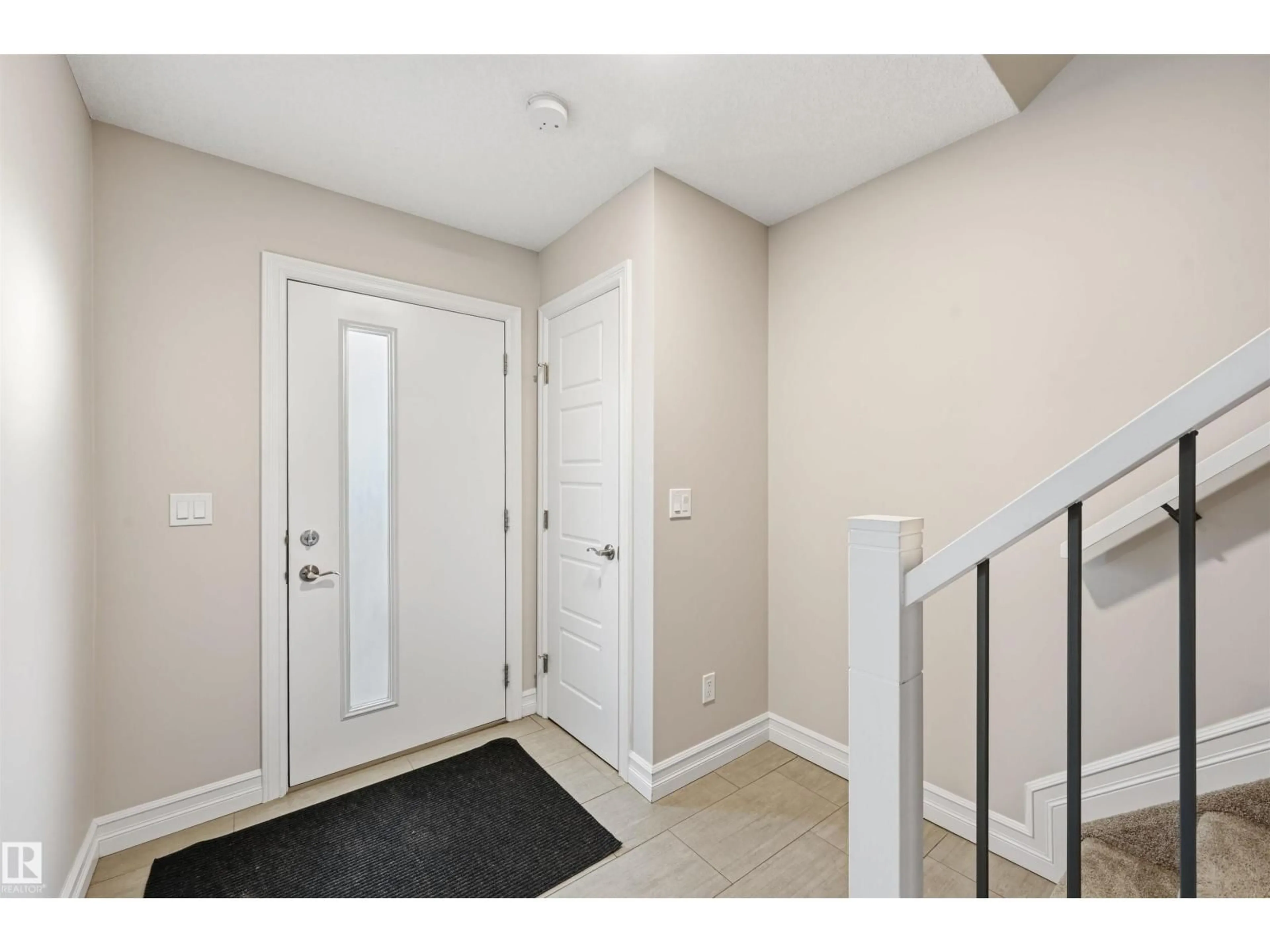 Indoor entryway for 804 - 10 WELSH DR, Edmonton Alberta T6X1Y8