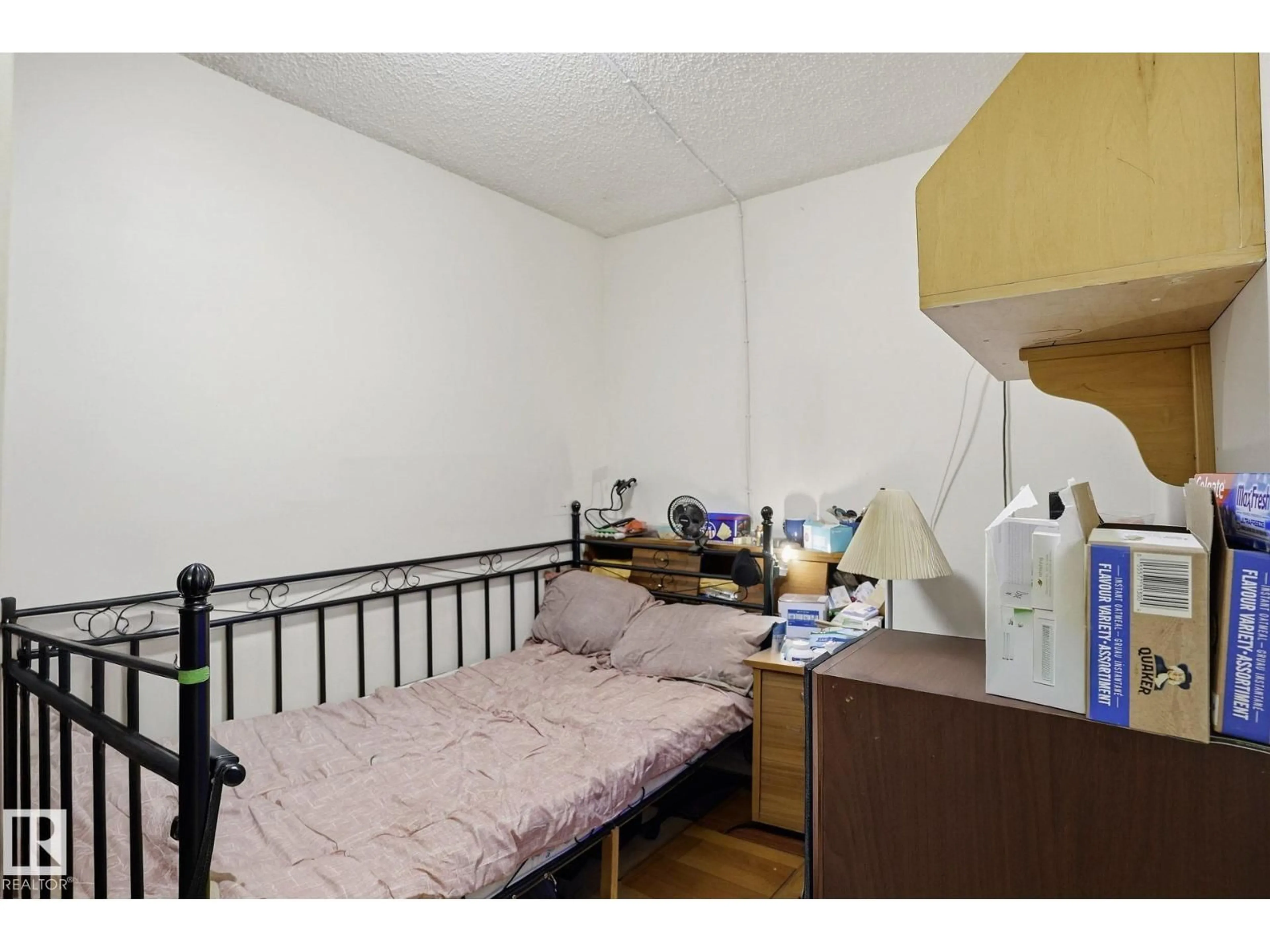 A pic of a room for 16B - 18305 89 AV, Edmonton Alberta T5T1X2