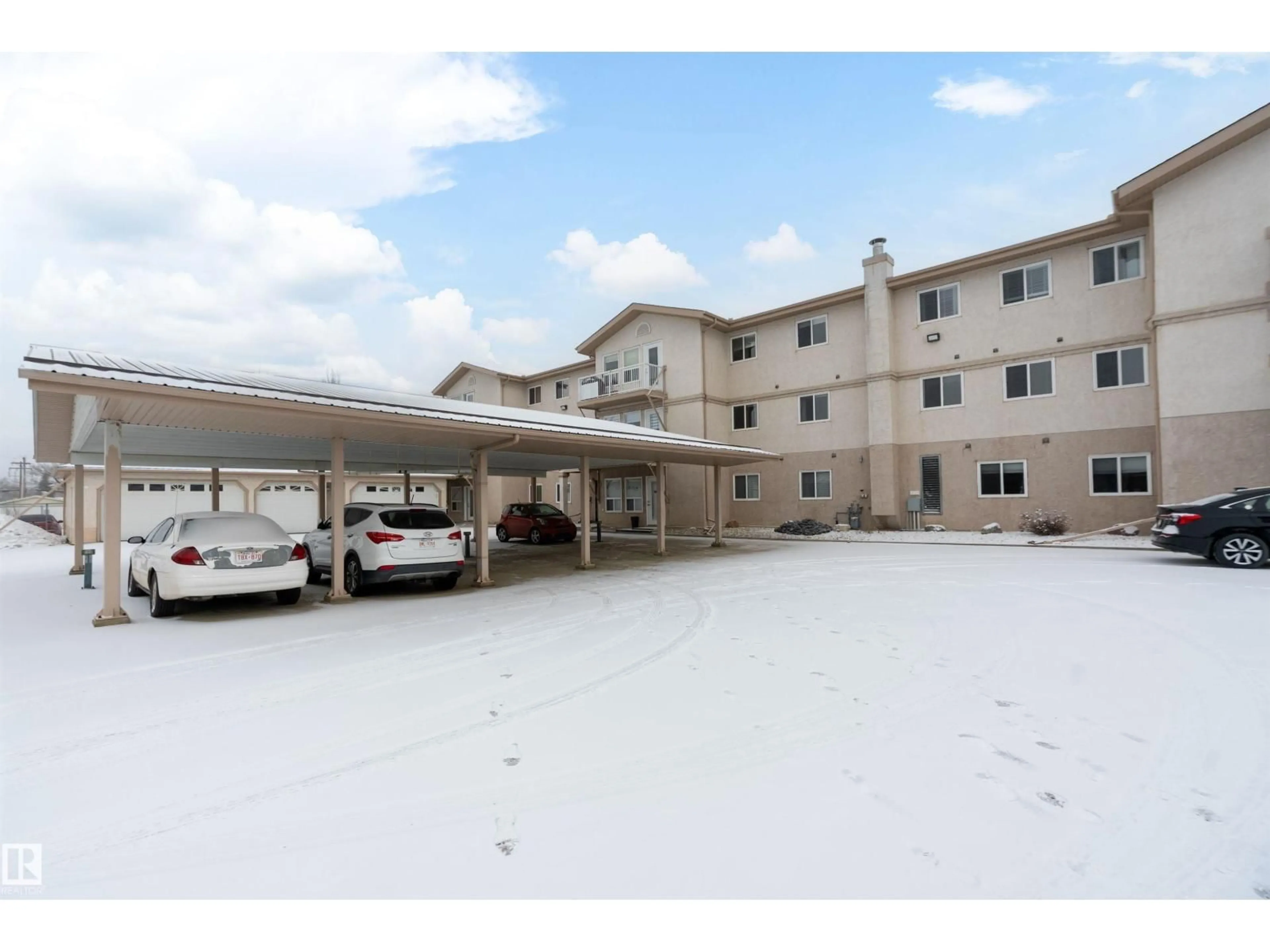 Patio, building for 203 - 4604 48A ST, Leduc Alberta T9E5X8