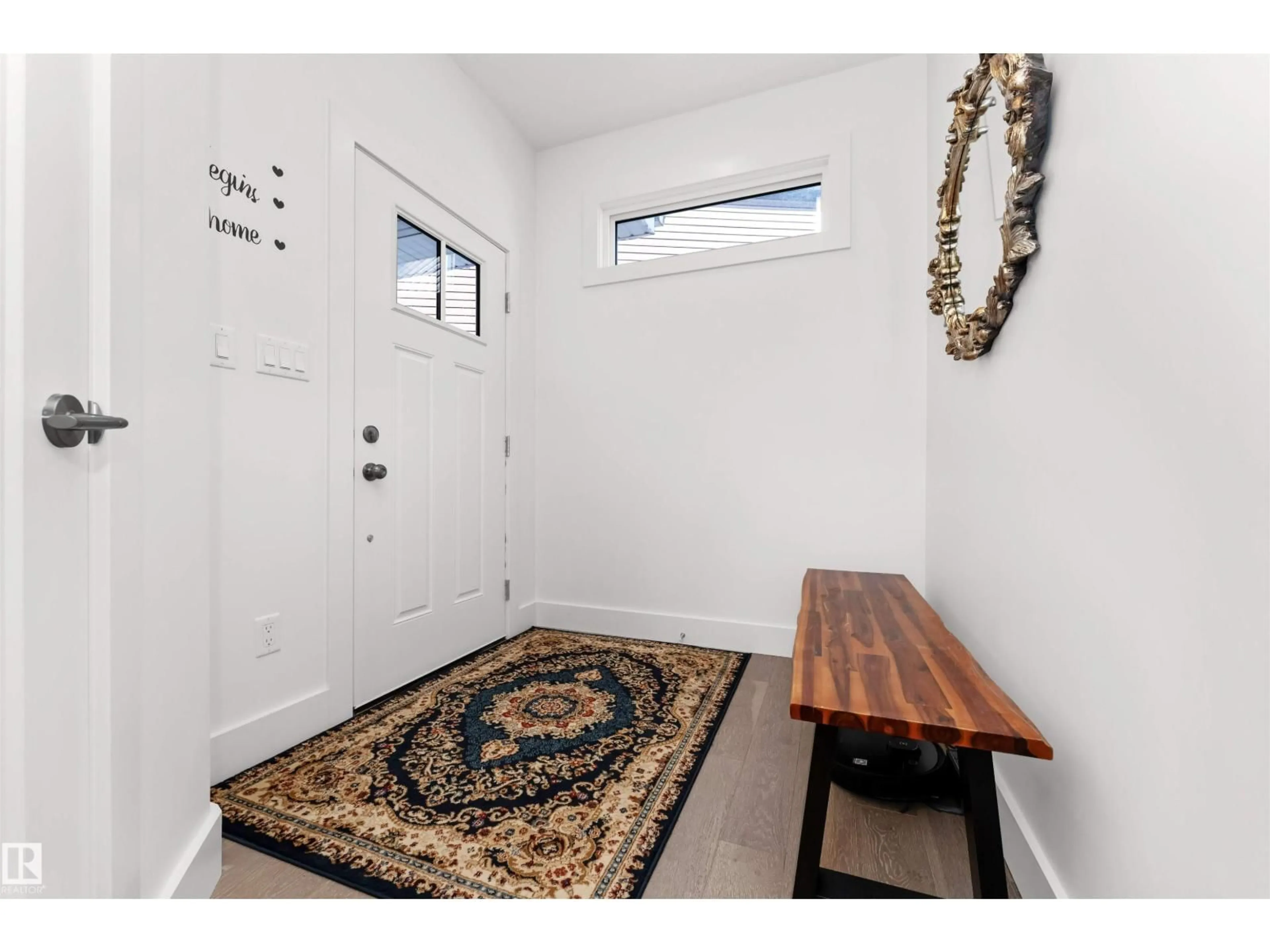 Indoor entryway for 2009 BLUE JAY CT, Edmonton Alberta T5S0J8