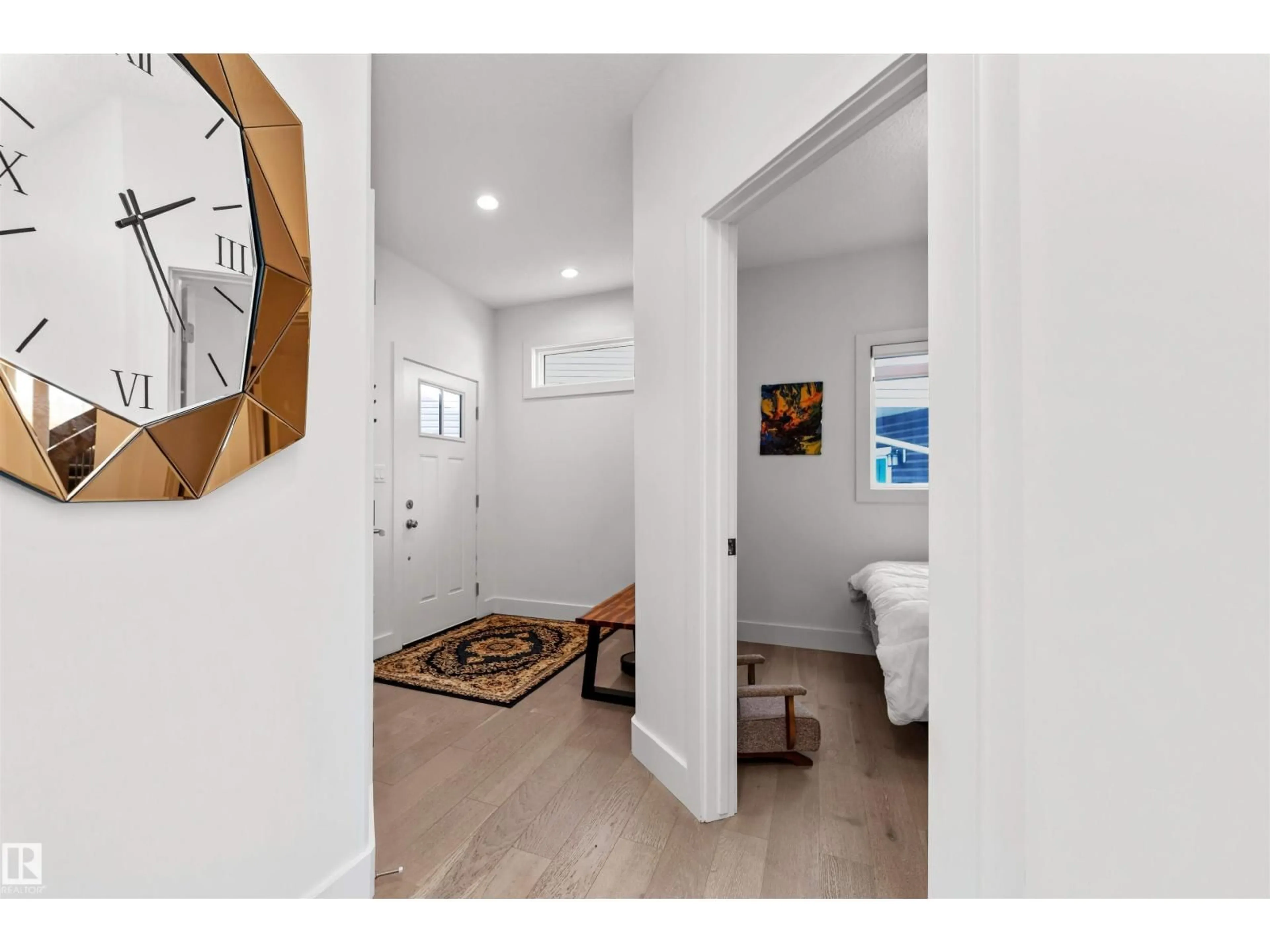 Indoor entryway for 2009 BLUE JAY CT, Edmonton Alberta T5S0J8