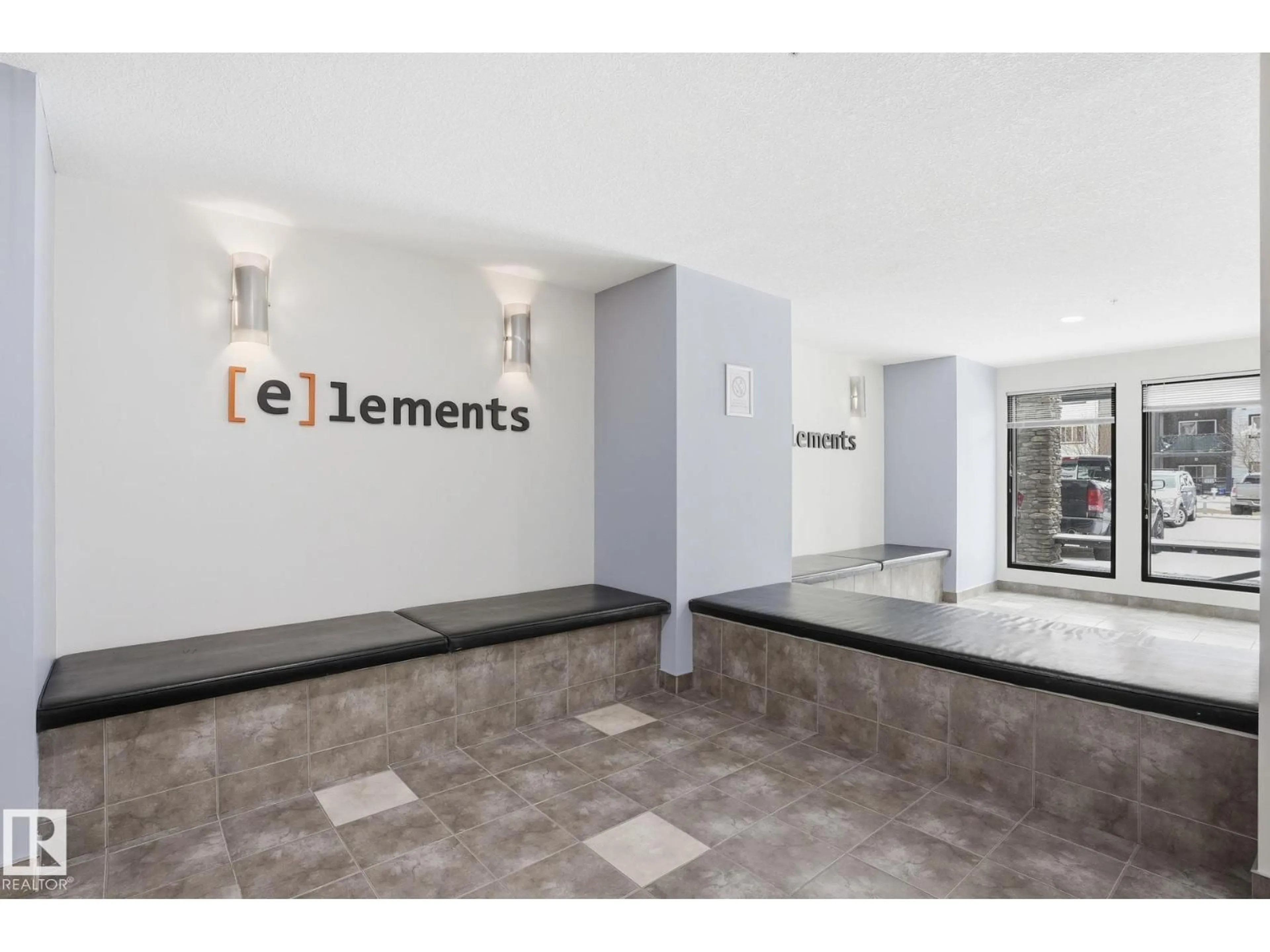 Indoor foyer for 504 - 131 ALBANY WY, Edmonton Alberta T6V0L2