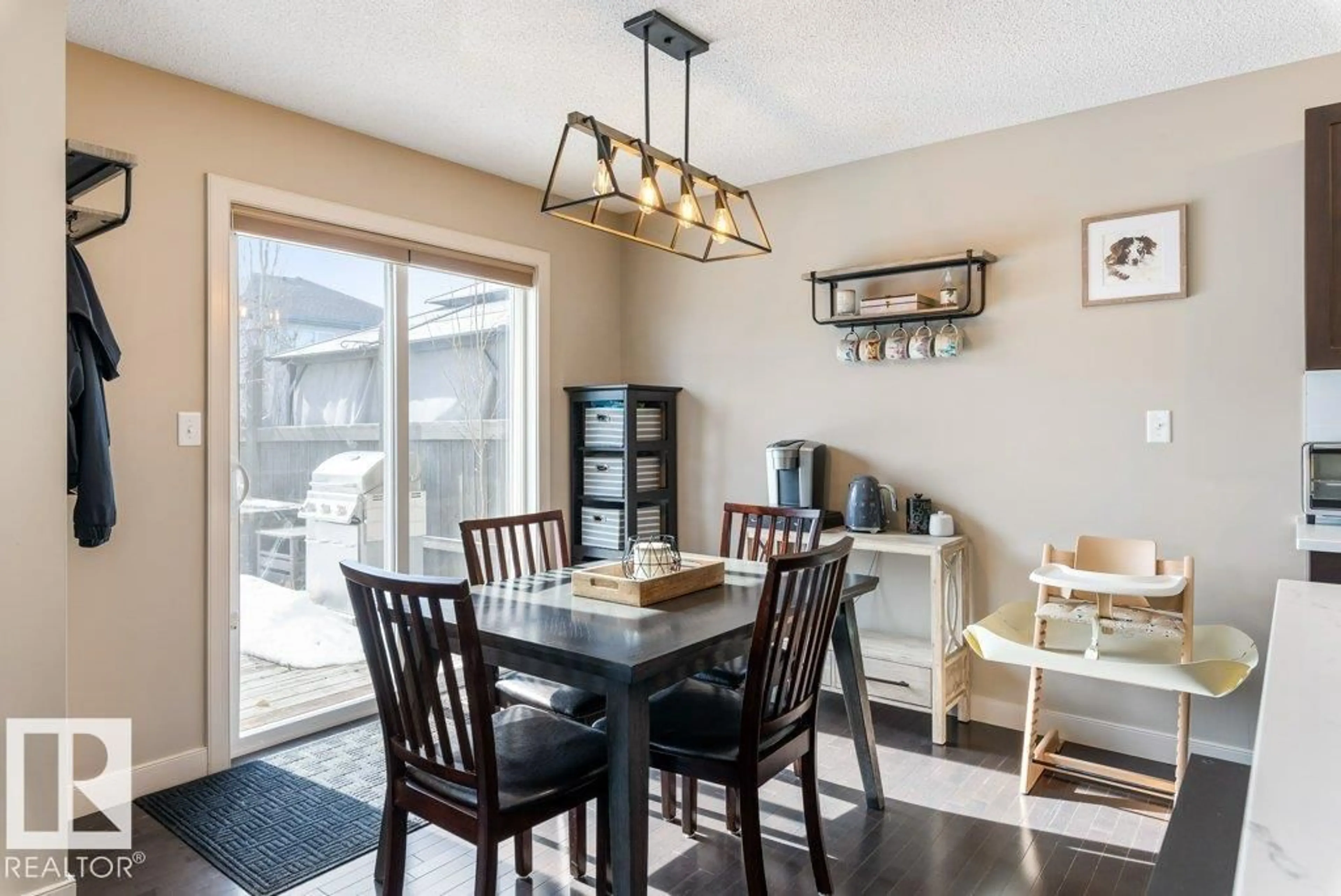 Dining room, unknown for 20011 131 AV, Edmonton Alberta T5S0E1