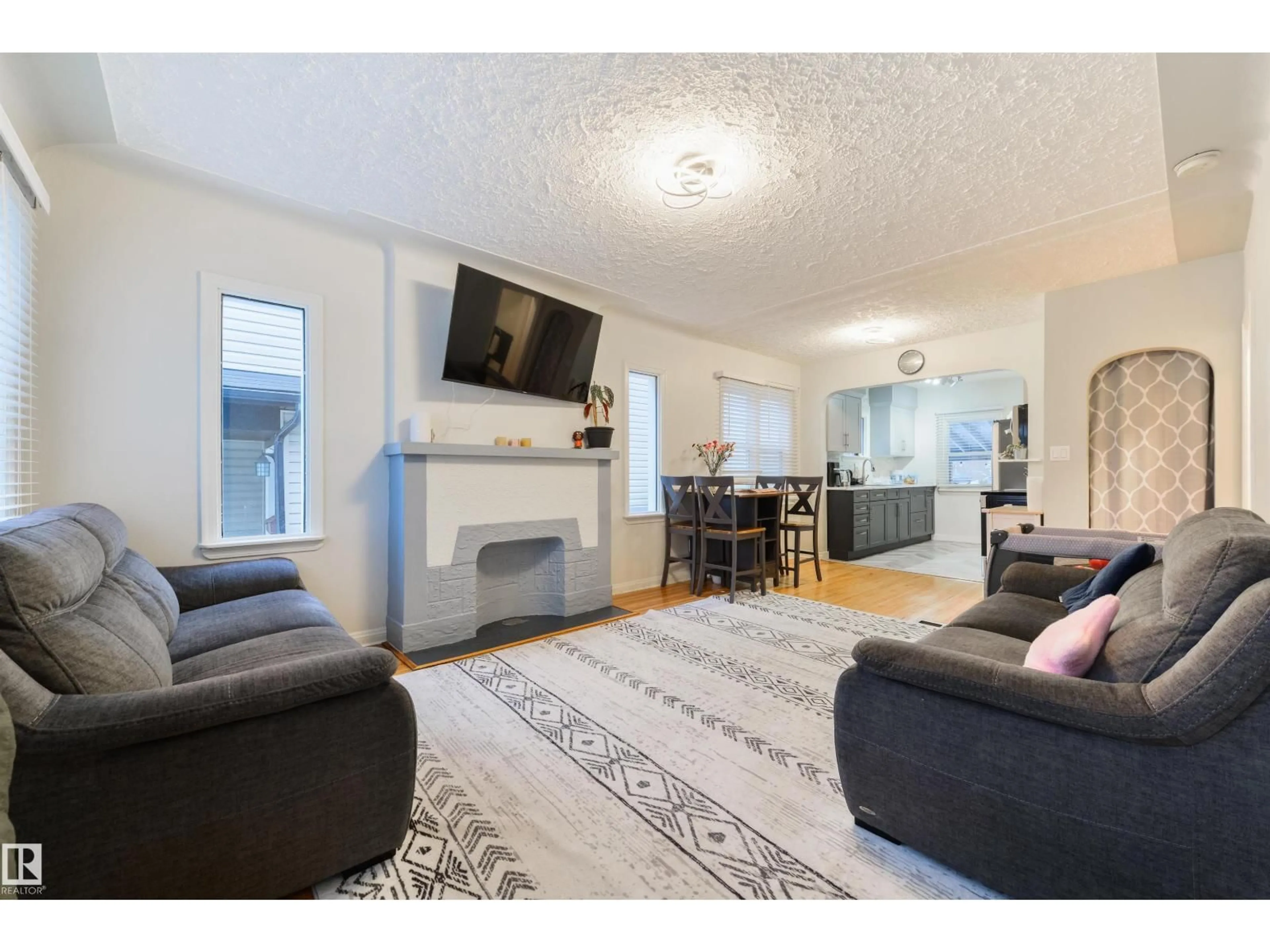 Living room with furniture, unknown for NW - 11208 66 ST, Edmonton Alberta T5B1H3