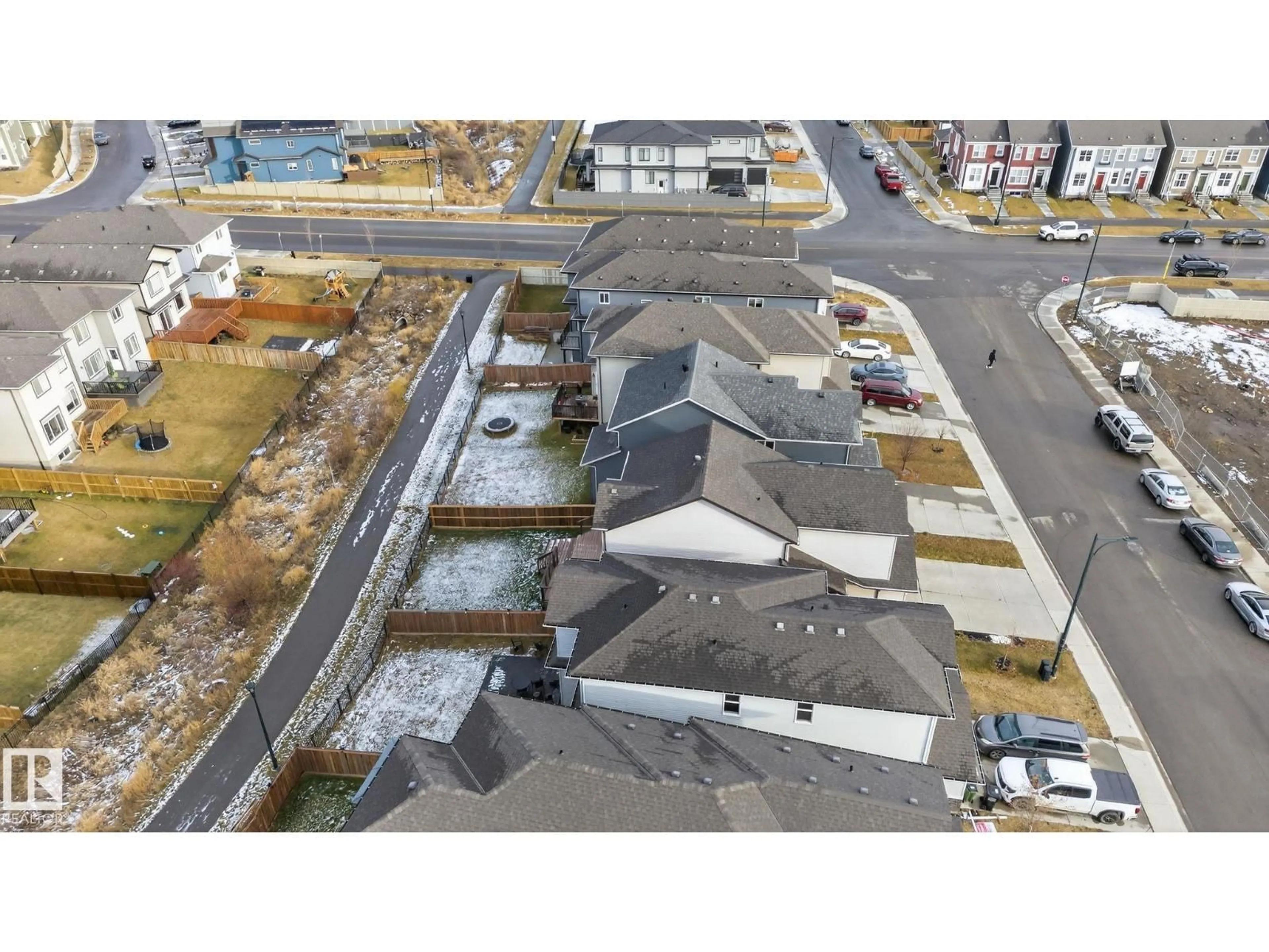 A pic from outside/outdoor area/front of a property/back of a property/a pic from drone, street for 3319 8 ST, Edmonton Alberta T6T1A4
