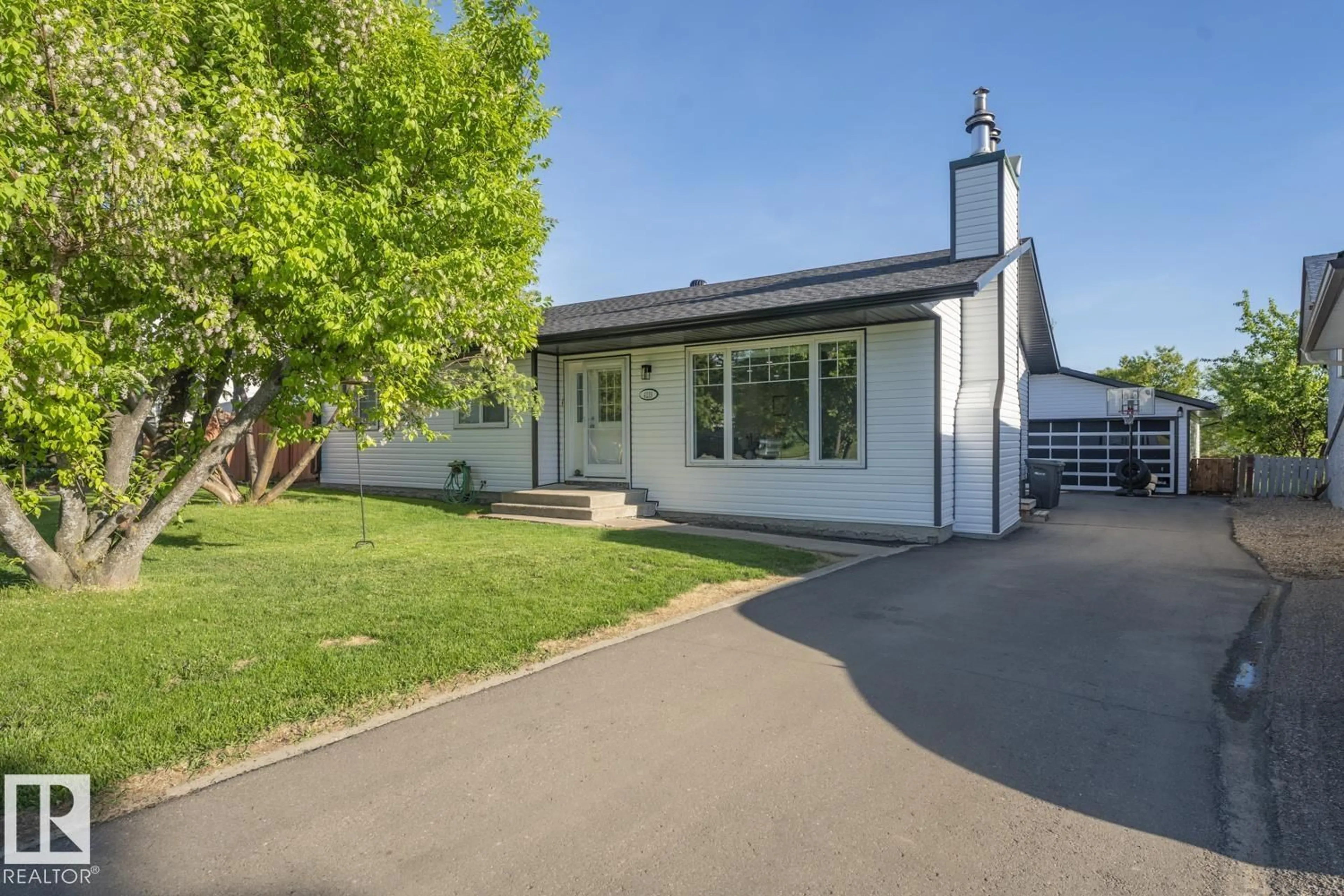 A pic from outside/outdoor area/front of a property/back of a property/a pic from drone, street for 4219 50A AV, Cold Lake Alberta T9M2A1