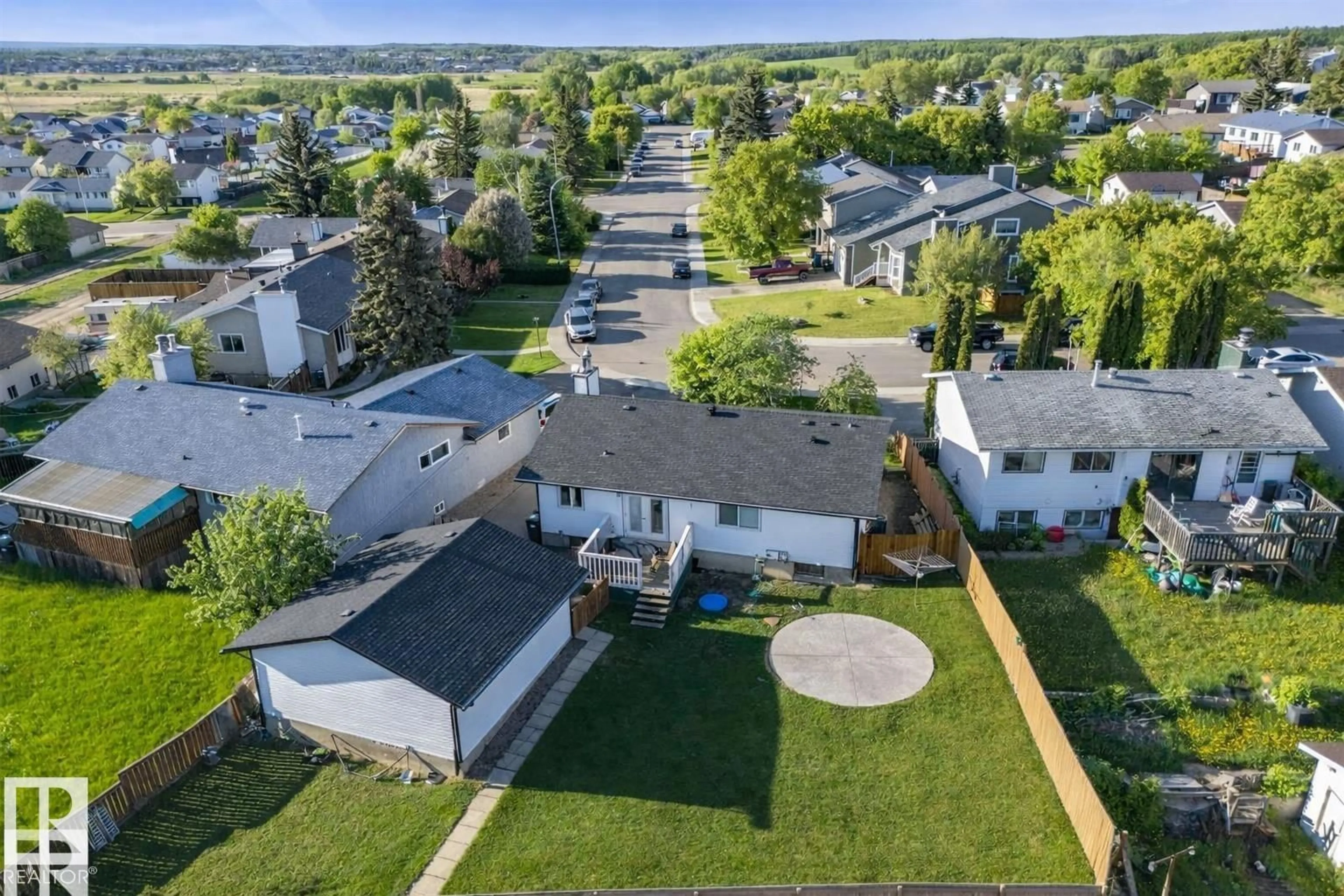 A pic from outside/outdoor area/front of a property/back of a property/a pic from drone, street for 4219 50A AV, Cold Lake Alberta T9M2A1