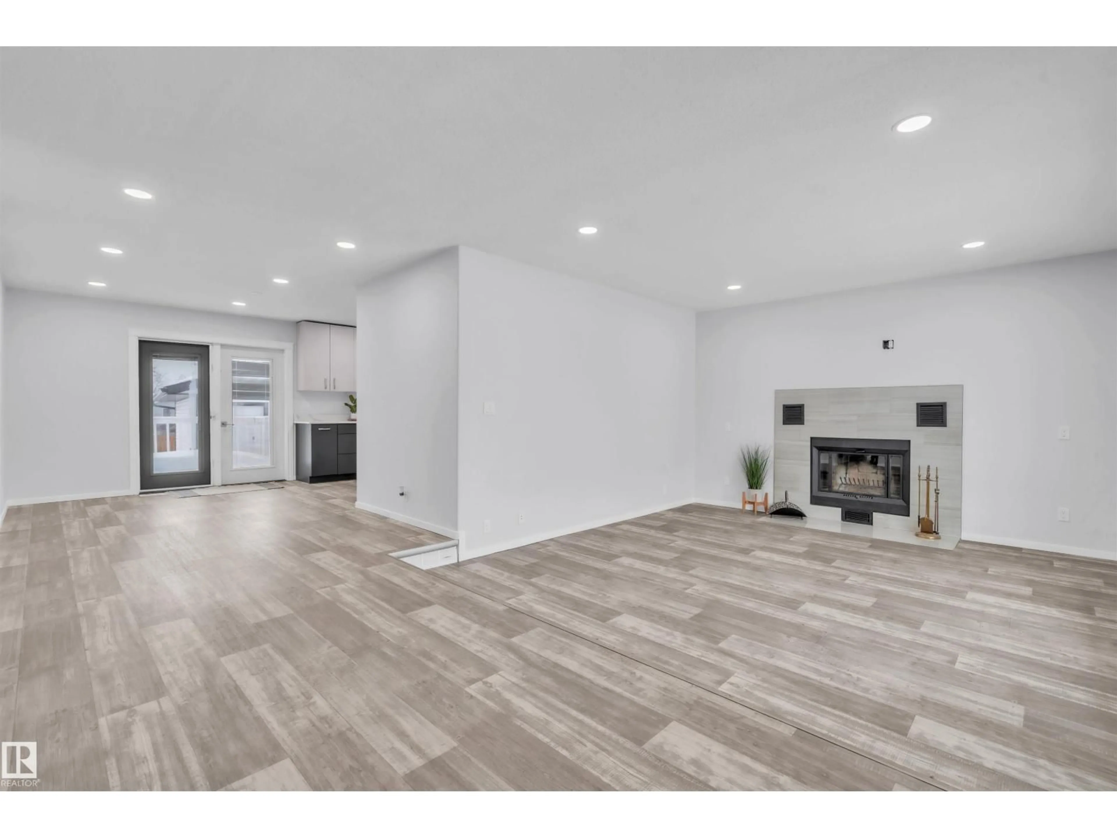 Unknown for 4219 50A AV, Cold Lake Alberta T9M2A1