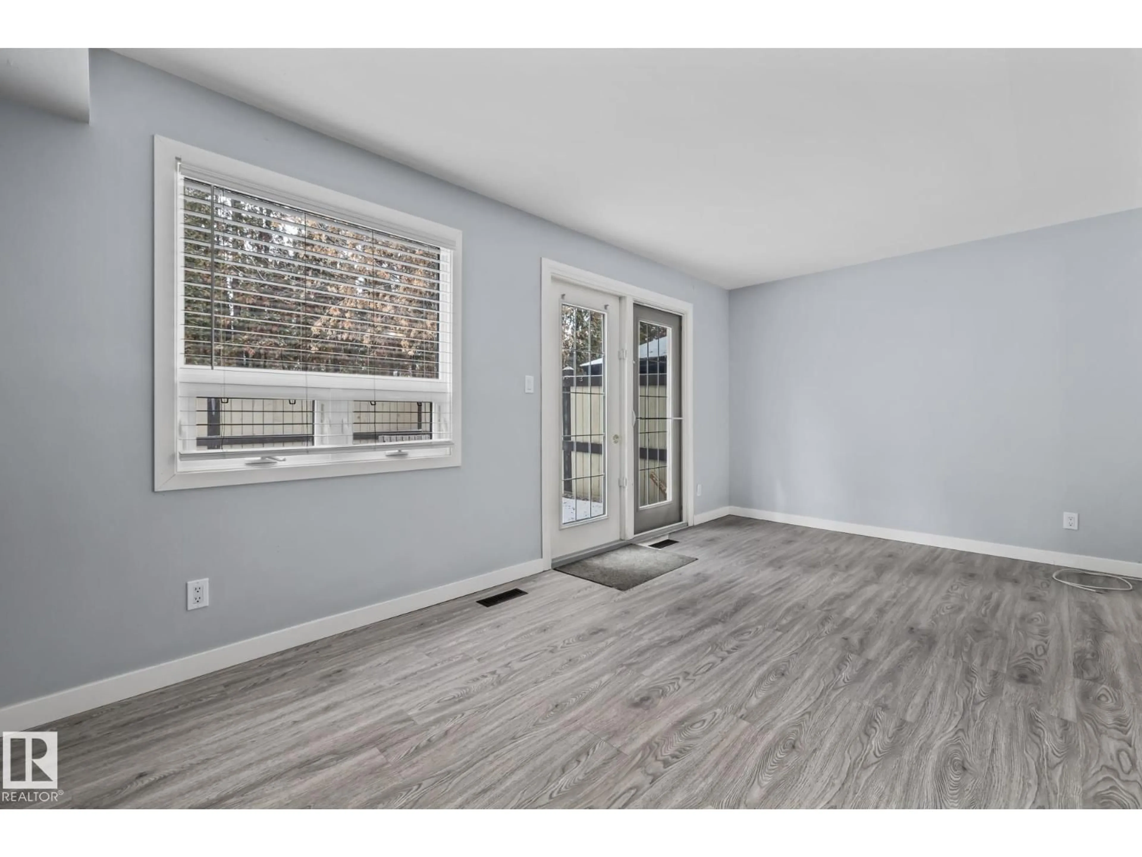 A pic of a room for 2149 141 AV, Edmonton Alberta T5Y1C4