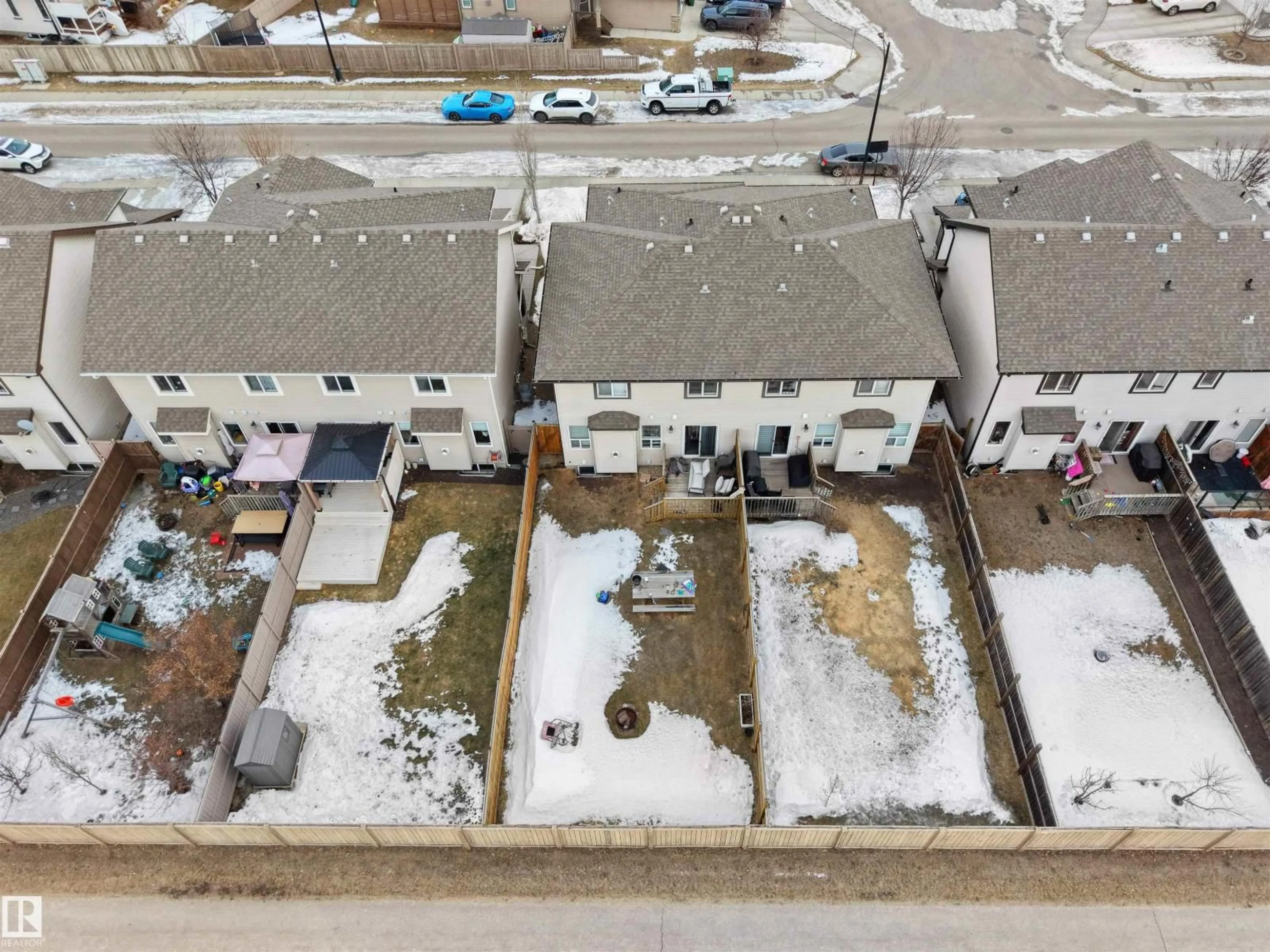 A pic from outside/outdoor area/front of a property/back of a property/a pic from drone, street for NW - 1659 HAMMOND CR, Edmonton Alberta T6M0L8