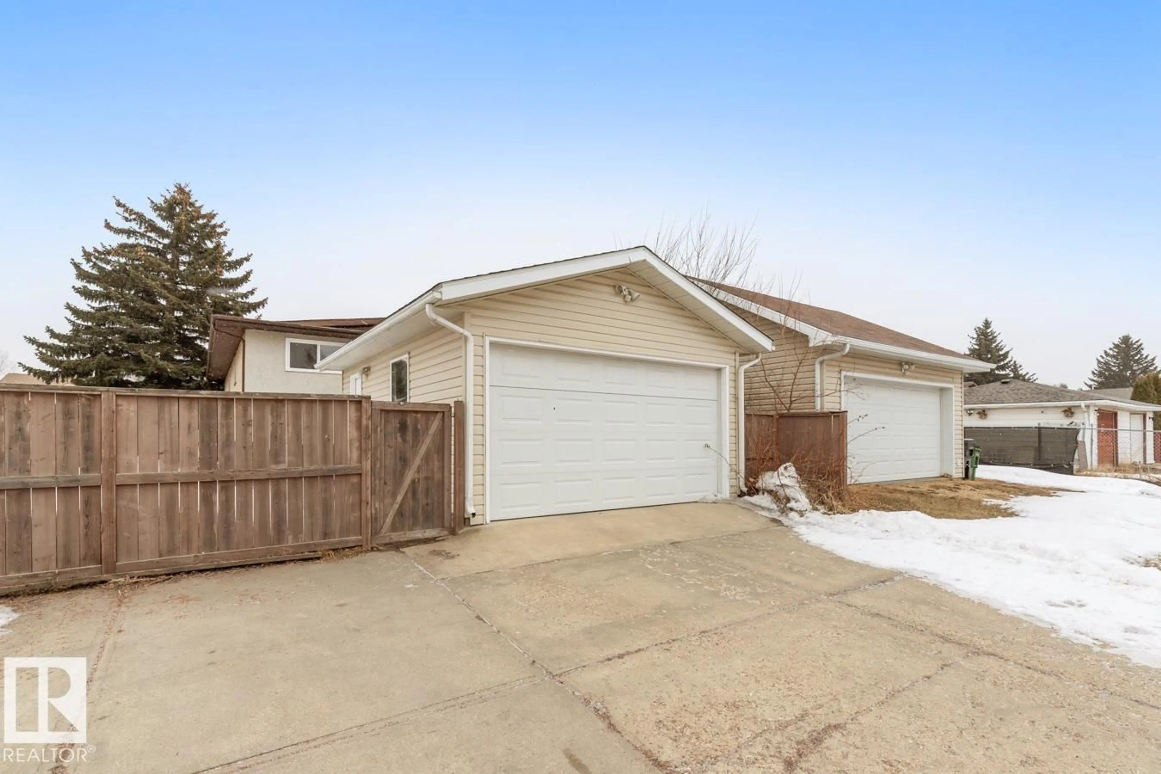 Unknown for NW - 2114 53 ST, Edmonton Alberta T6L3K3