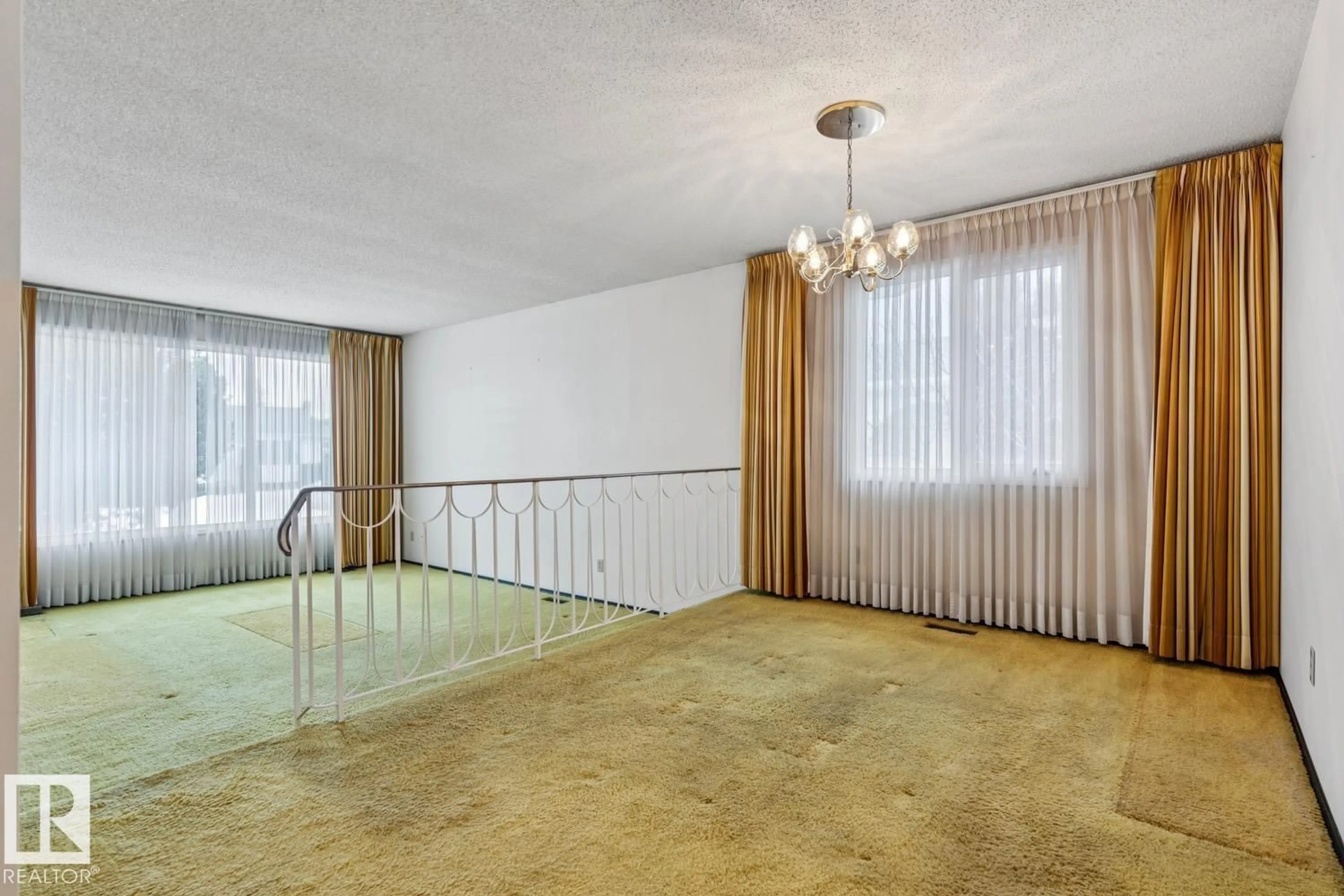 A pic of a room for NW - 5512 150 AV, Edmonton Alberta T5A2L8