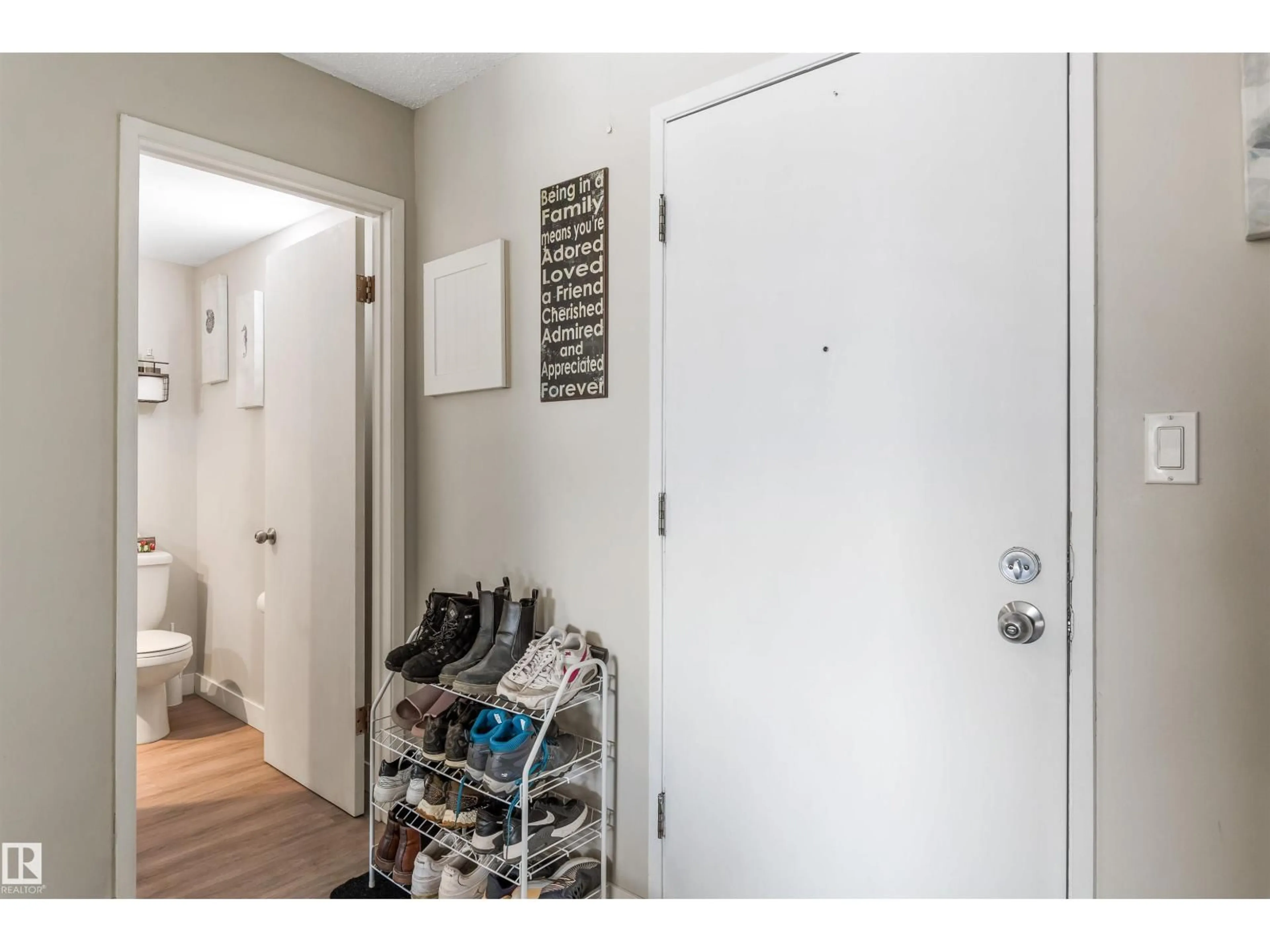 Indoor entryway for 95 - 129 MCKENNEY AV, St. Albert Alberta T8N2Y2