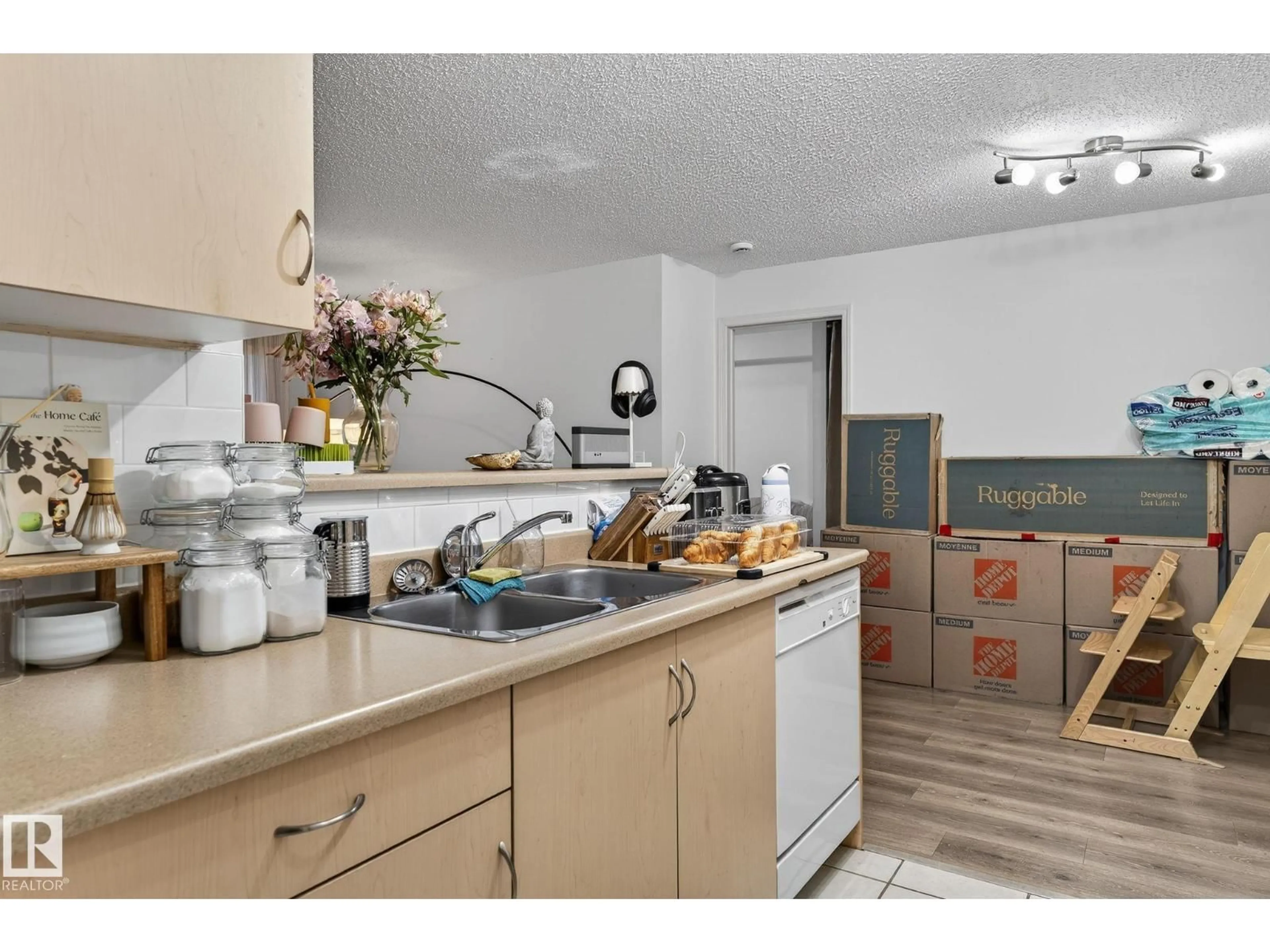 Standard kitchen, unknown for #203 - 17003 67 AV, Edmonton Alberta T5T6Y5