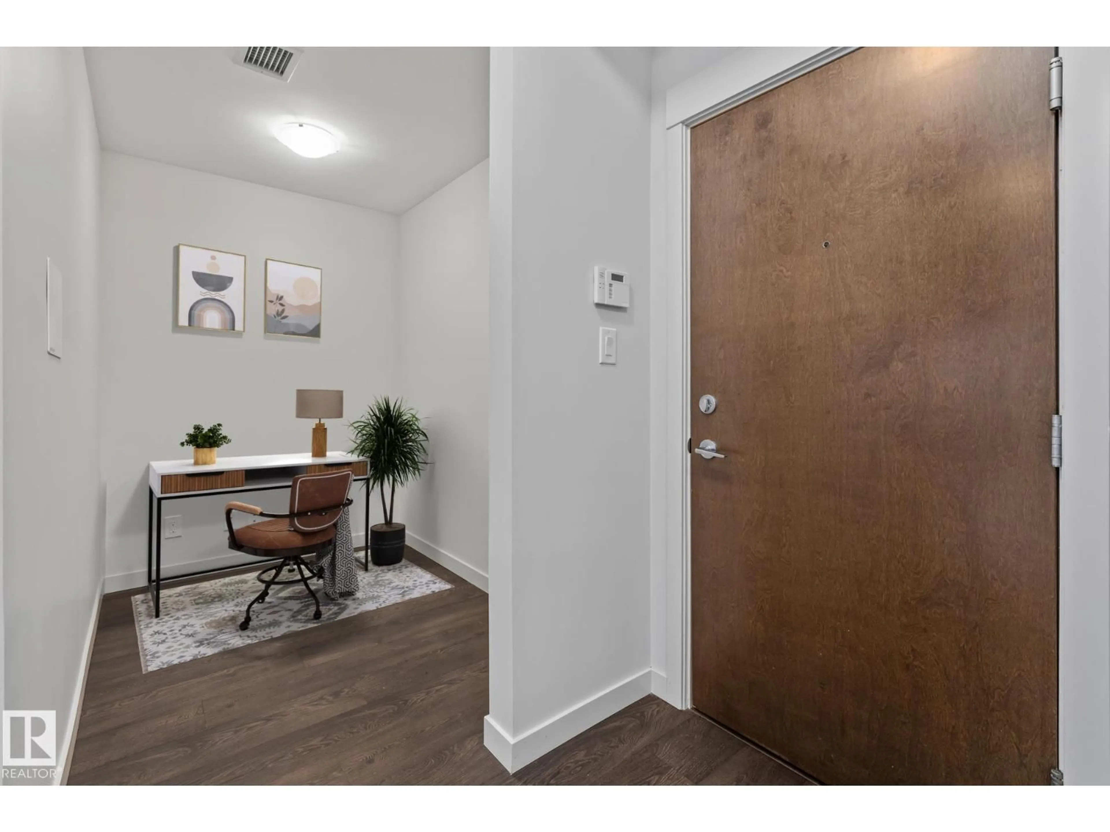 Indoor entryway for 116 5 ST LOUIS ST, St. Albert Alberta T8N7T2