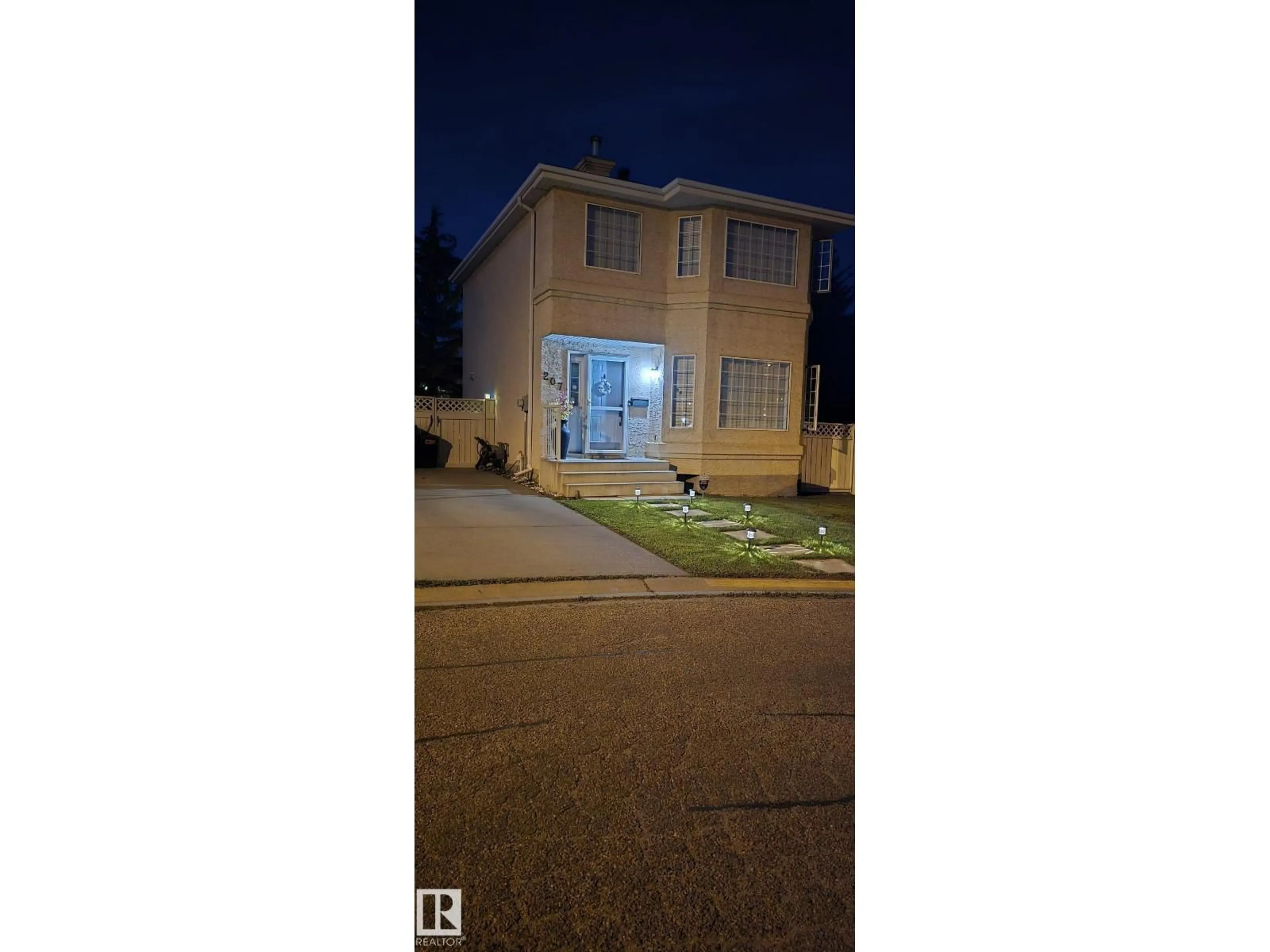 Unknown for 207 RIVER PT, Edmonton Alberta T5A4Z4