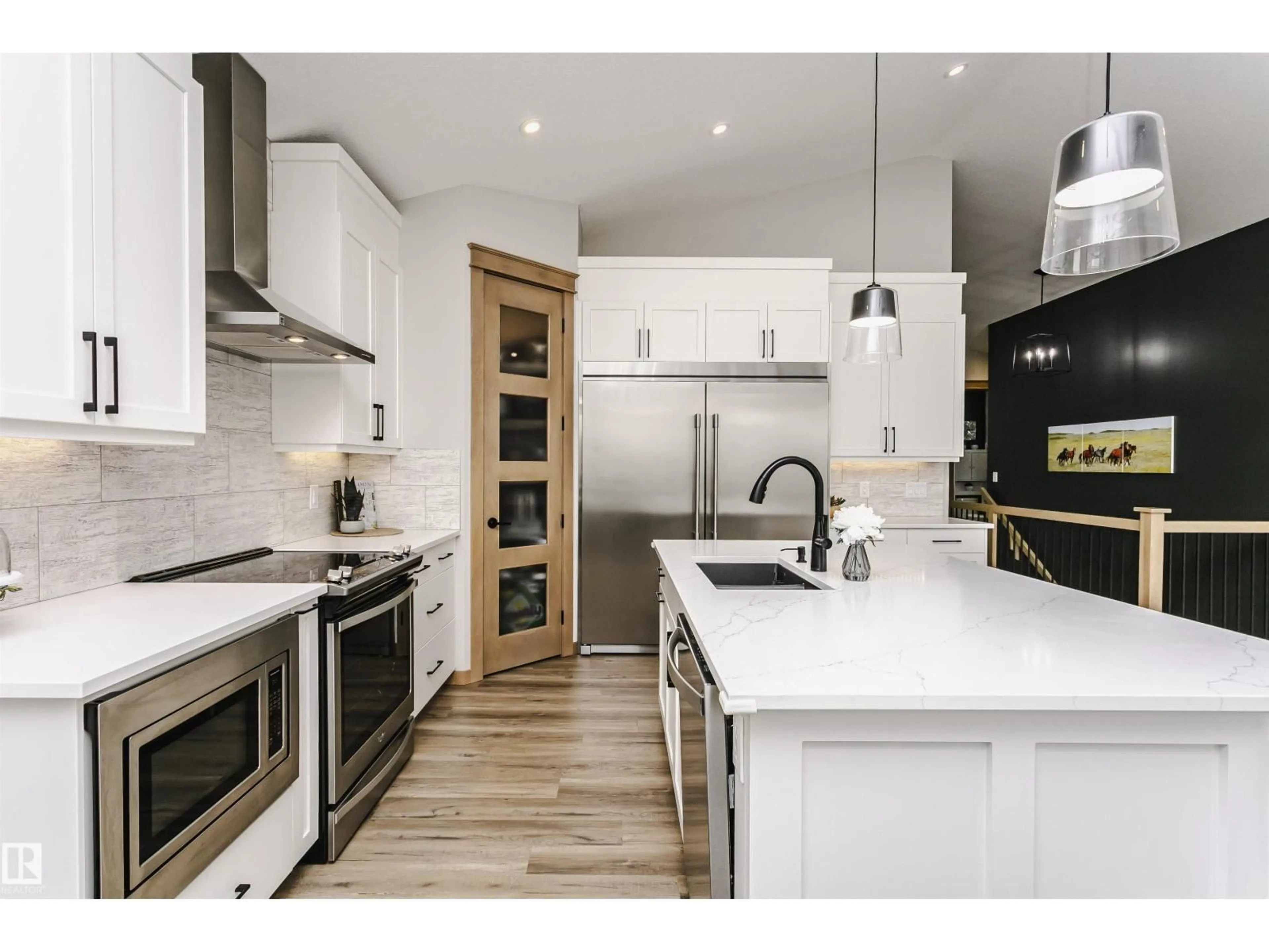 Contemporary kitchen, unknown for 9735 223 ST, Edmonton Alberta T5T7B6