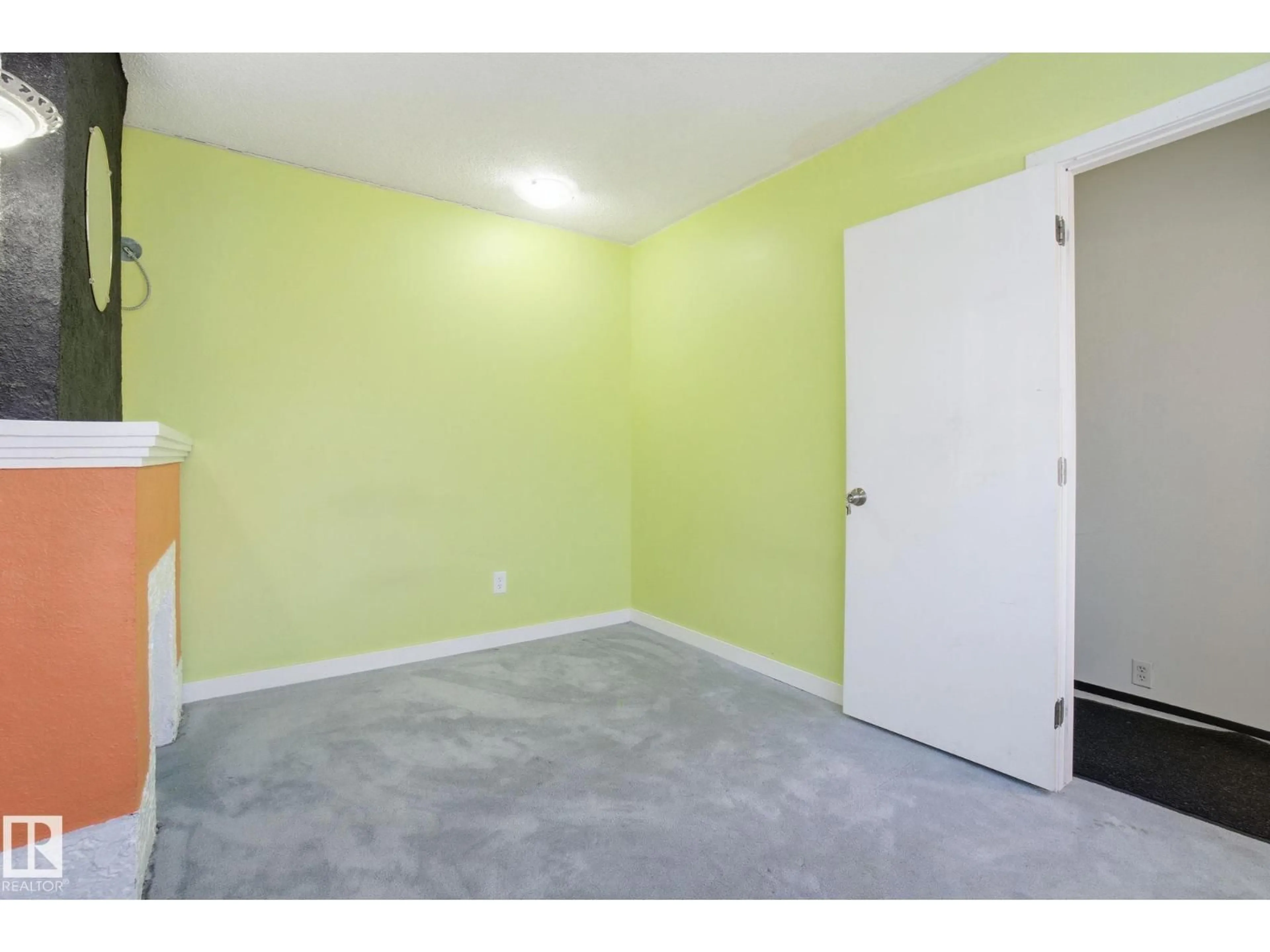 A pic of a room for 11514 92 ST, Edmonton Alberta T5G0Z7
