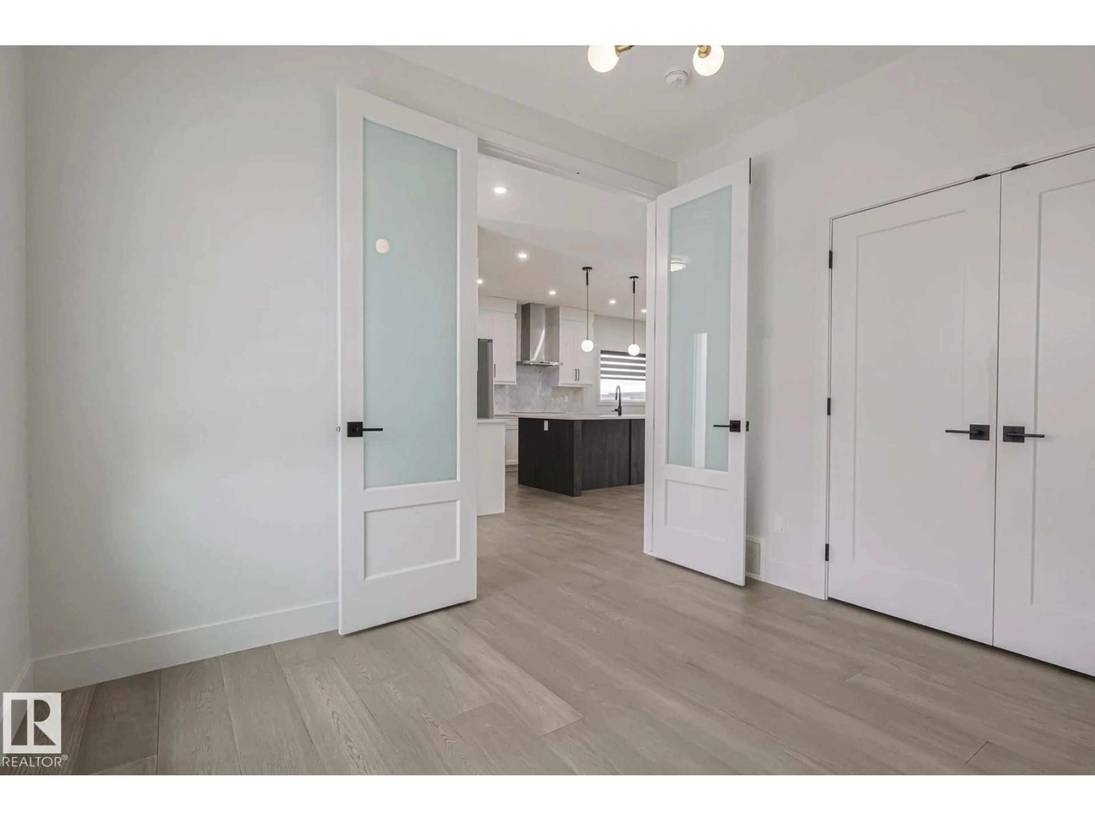 Indoor entryway for 7446 COLONEL MEWBURN RD, Edmonton Alberta T5E6V6