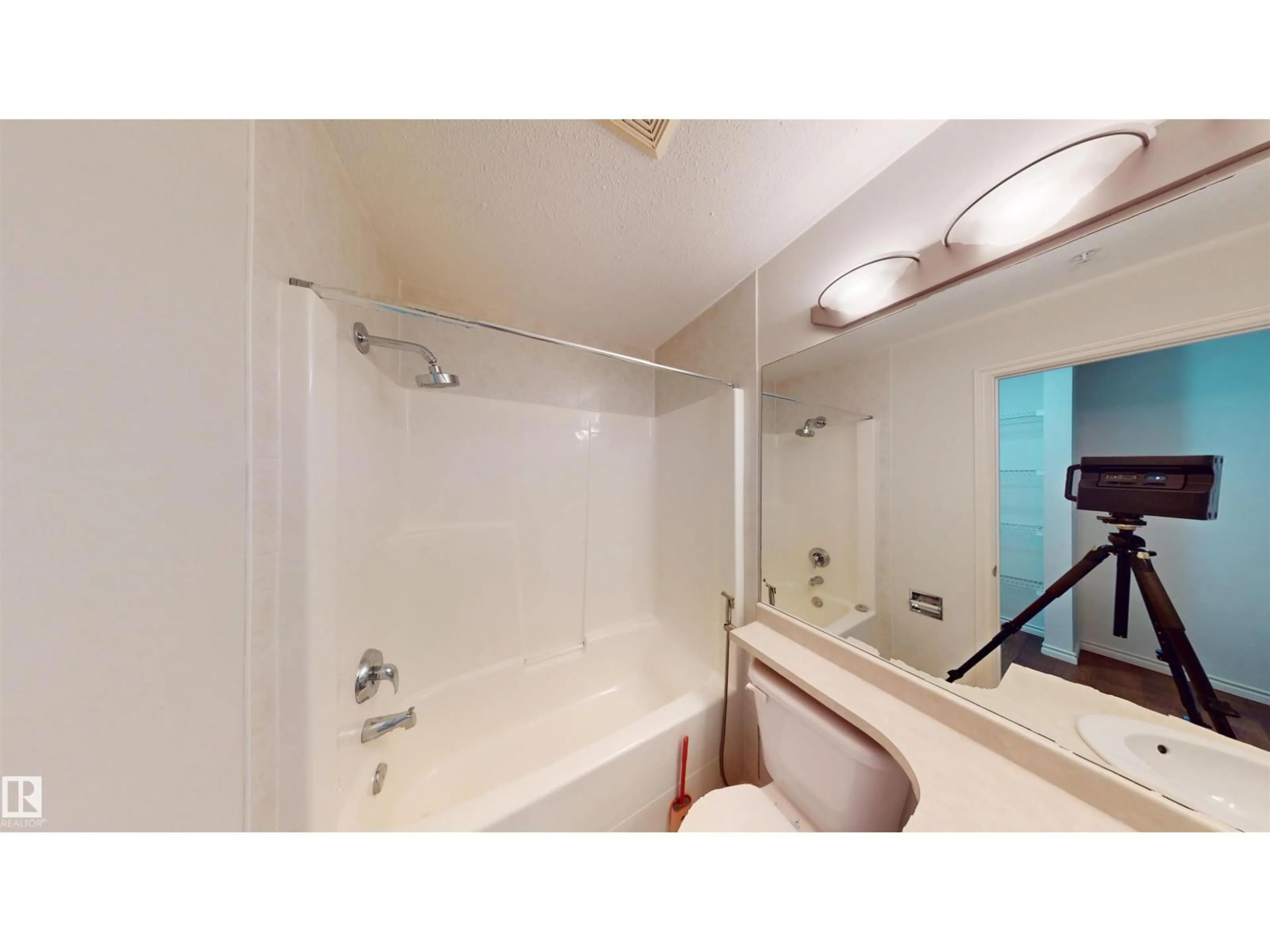 Standard bathroom, ceramic/tile floor for #115 - 9938 104 ST, Edmonton Alberta T5K2X7