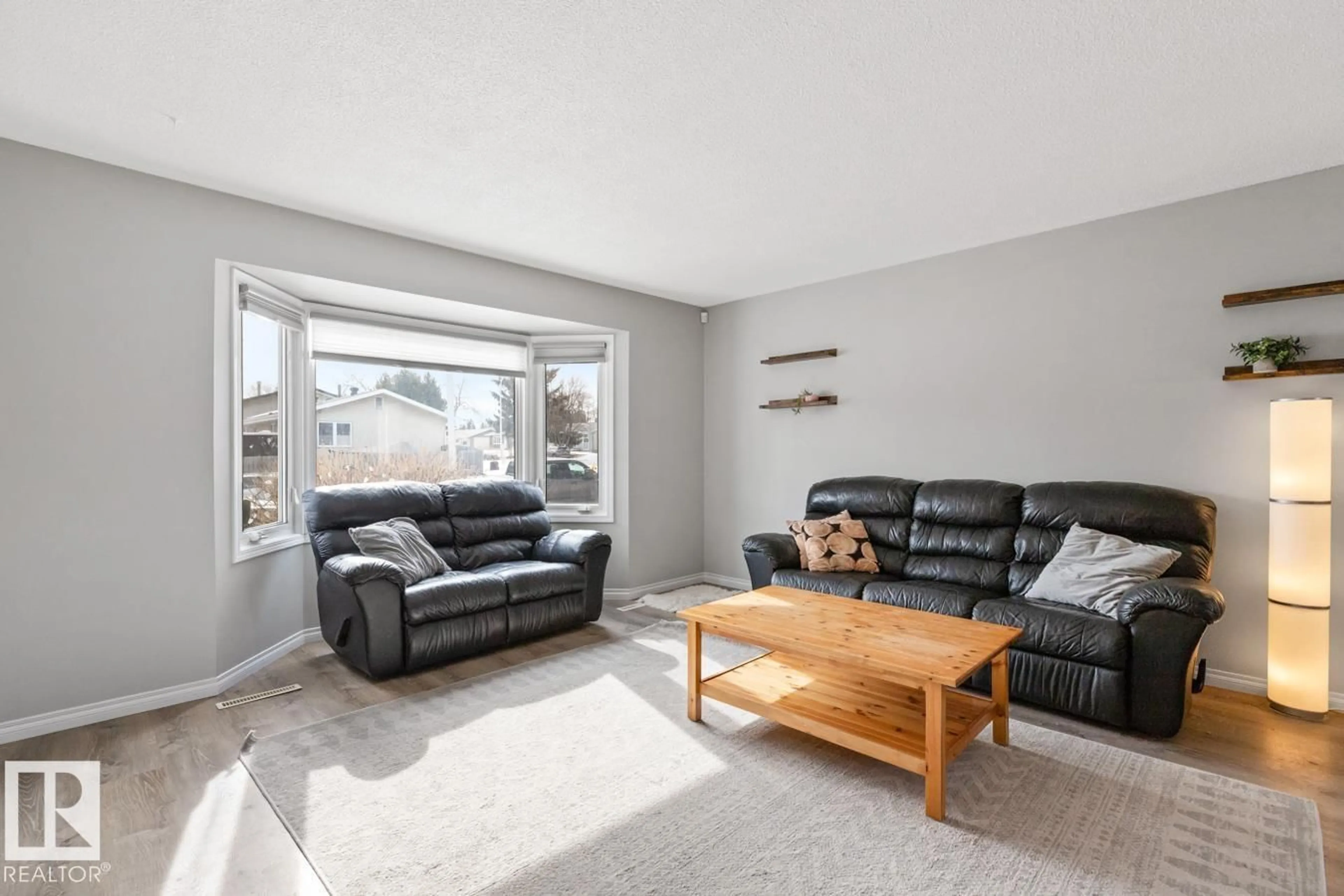 Living room with furniture, unknown for 6 APPLEWOOD RD, Sherwood Park Alberta T8A0L3