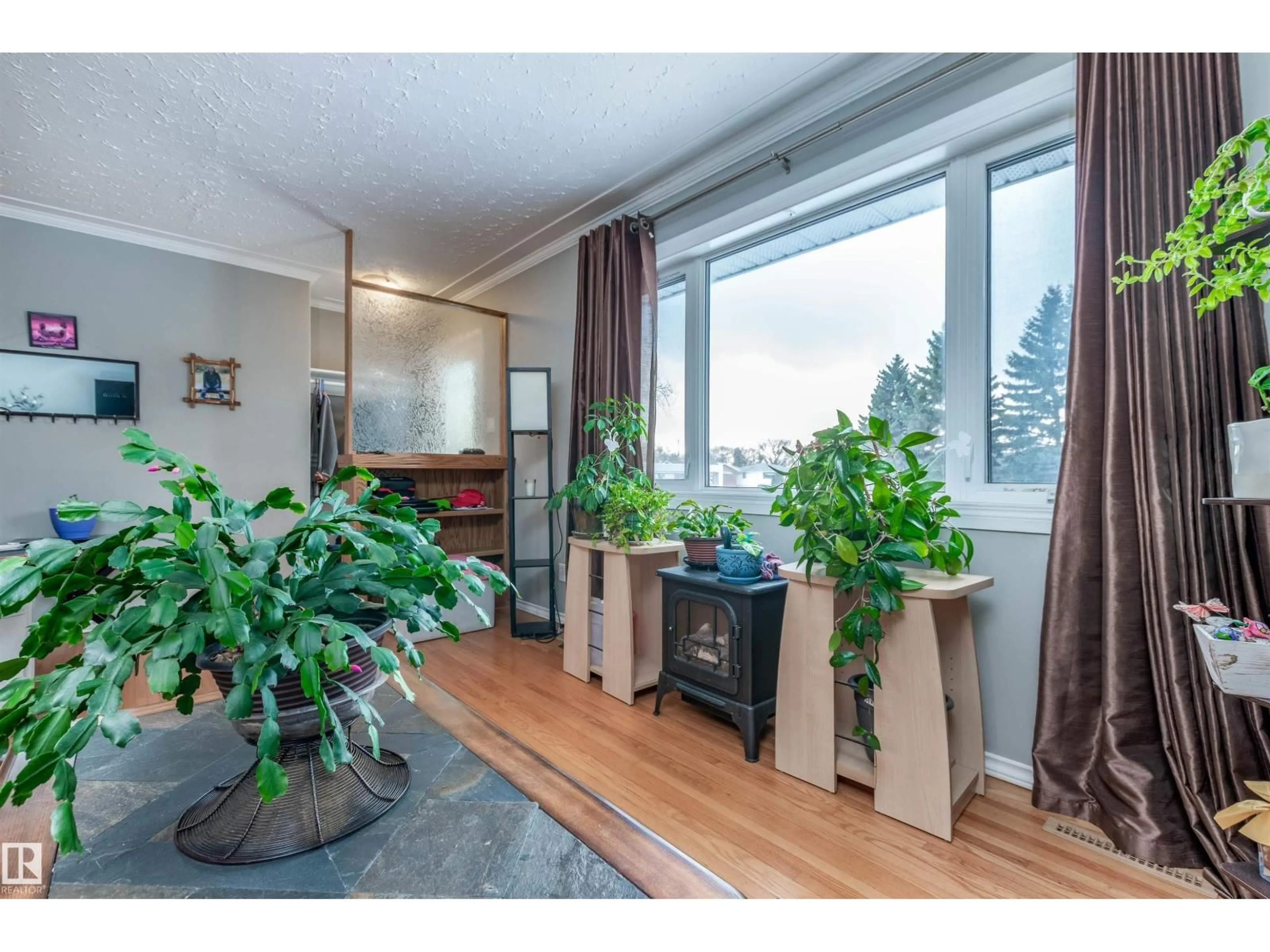 Unknown for NW - 12836 107 ST, Edmonton Alberta T5E4V3