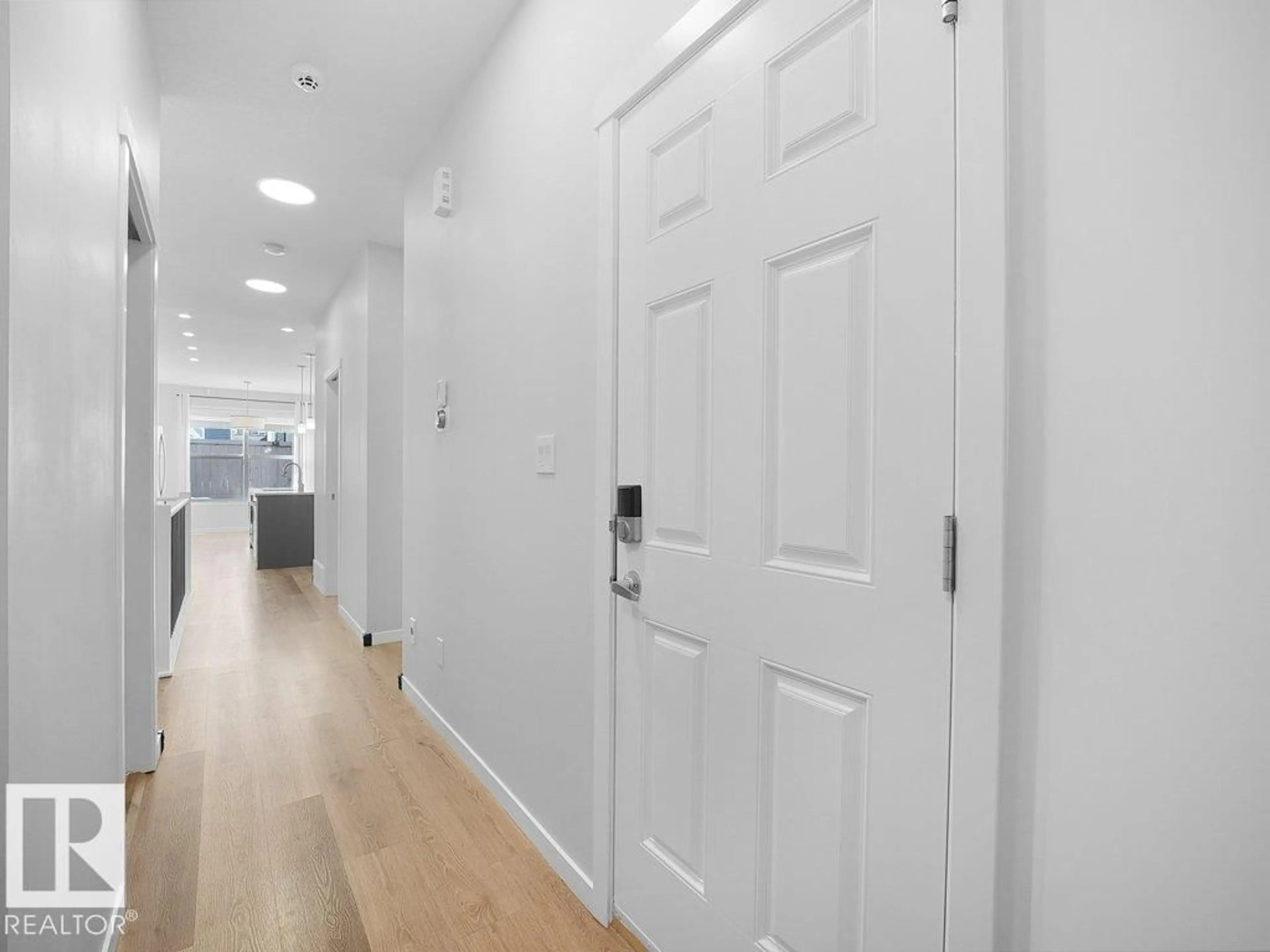 Indoor foyer for PM NW - 1093 SECORD PROMENADE, Edmonton Alberta T5T1N1