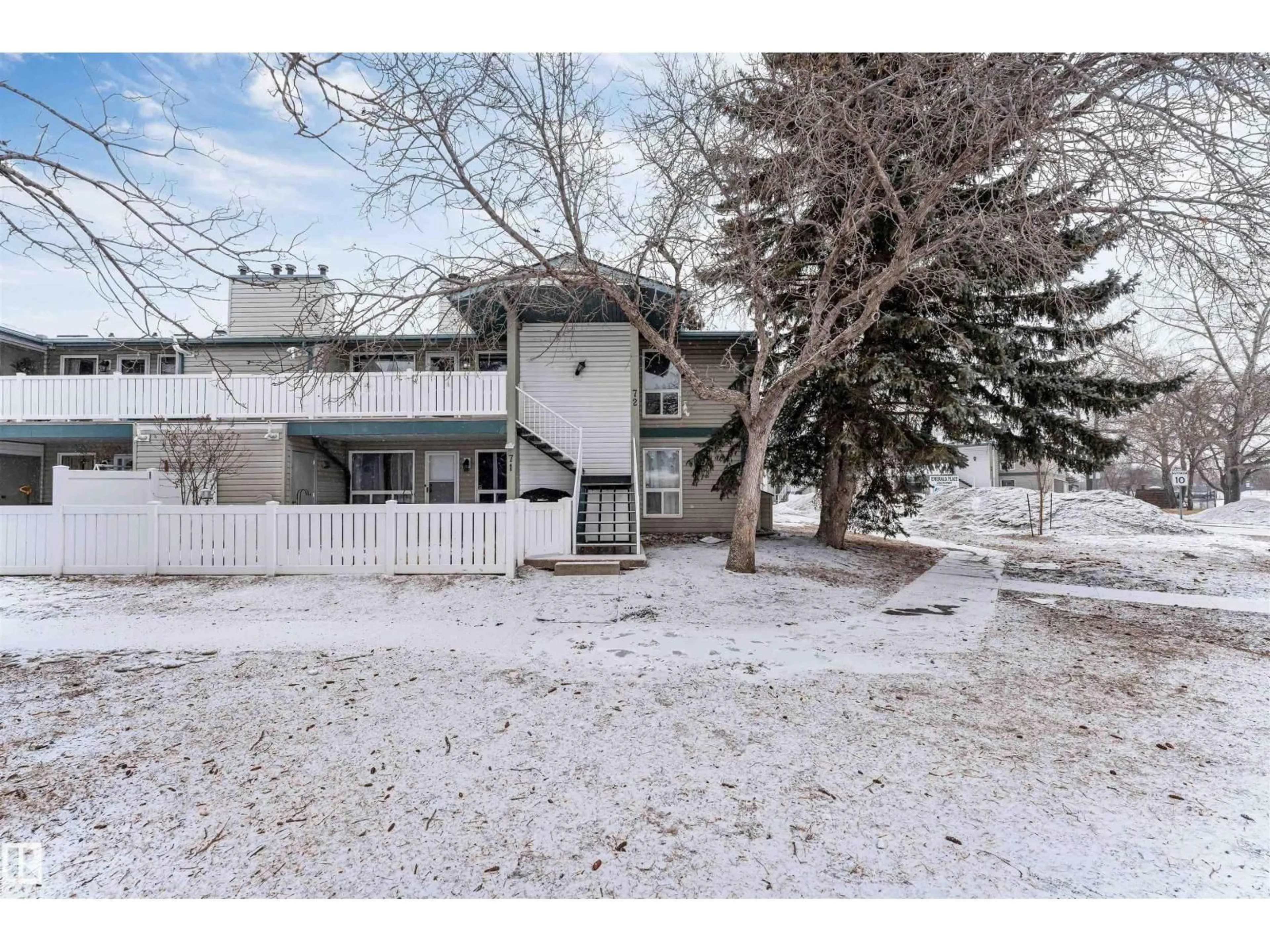 A pic from outside/outdoor area/front of a property/back of a property/a pic from drone, street for 72 - 2703 79 ST, Edmonton Alberta T6K3Z6