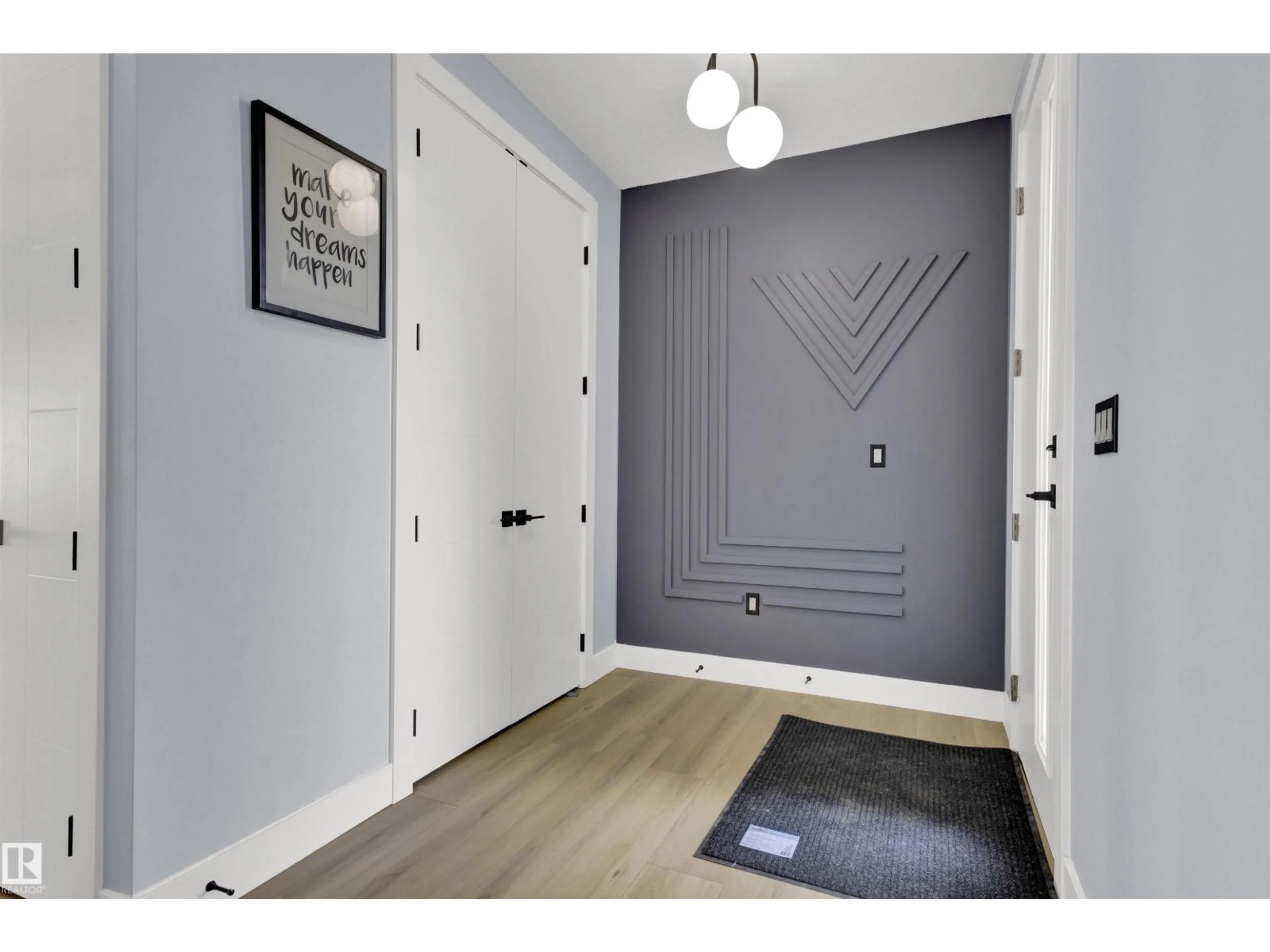 Indoor entryway for NW - 2020 155 AV, Edmonton Alberta T5Y4H9