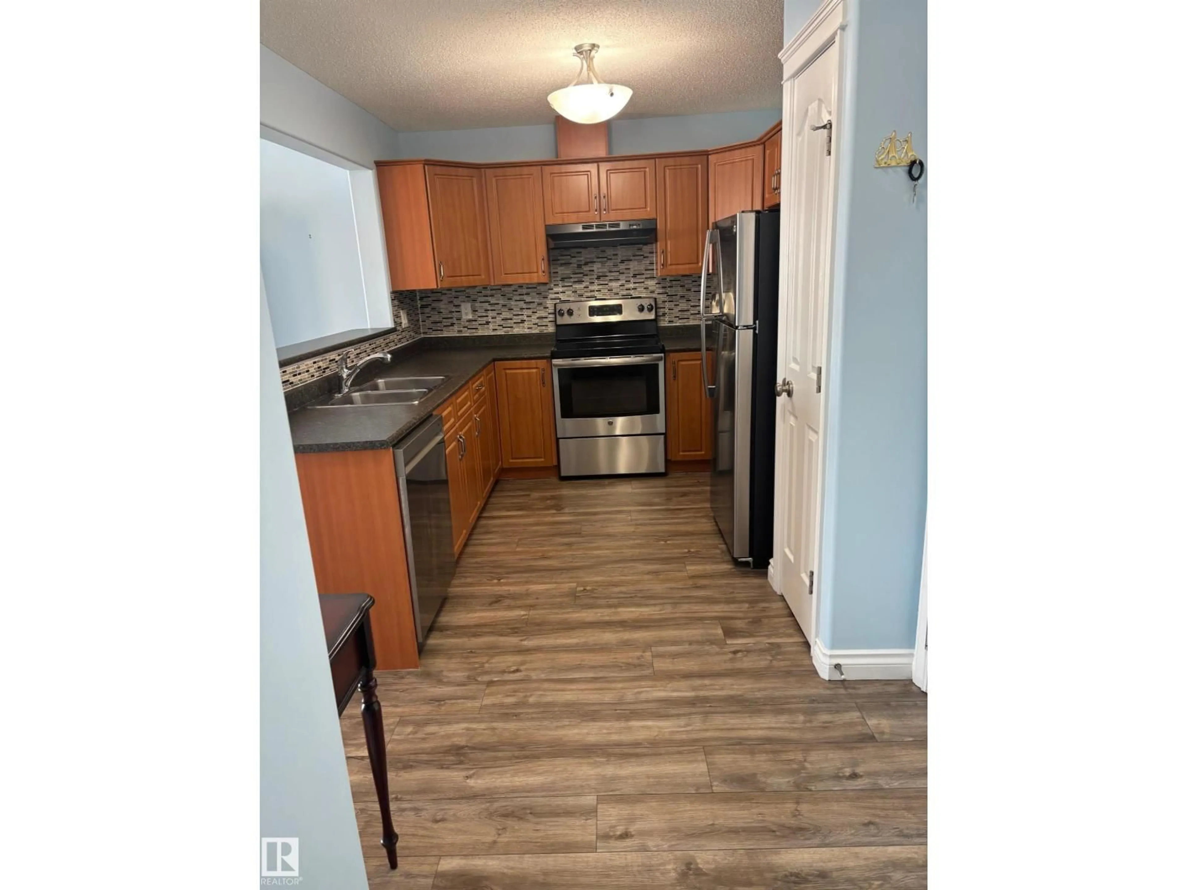 Standard kitchen, unknown for 423 7801 GOLF COURSE RD, Stony Plain Alberta T7Z0C7