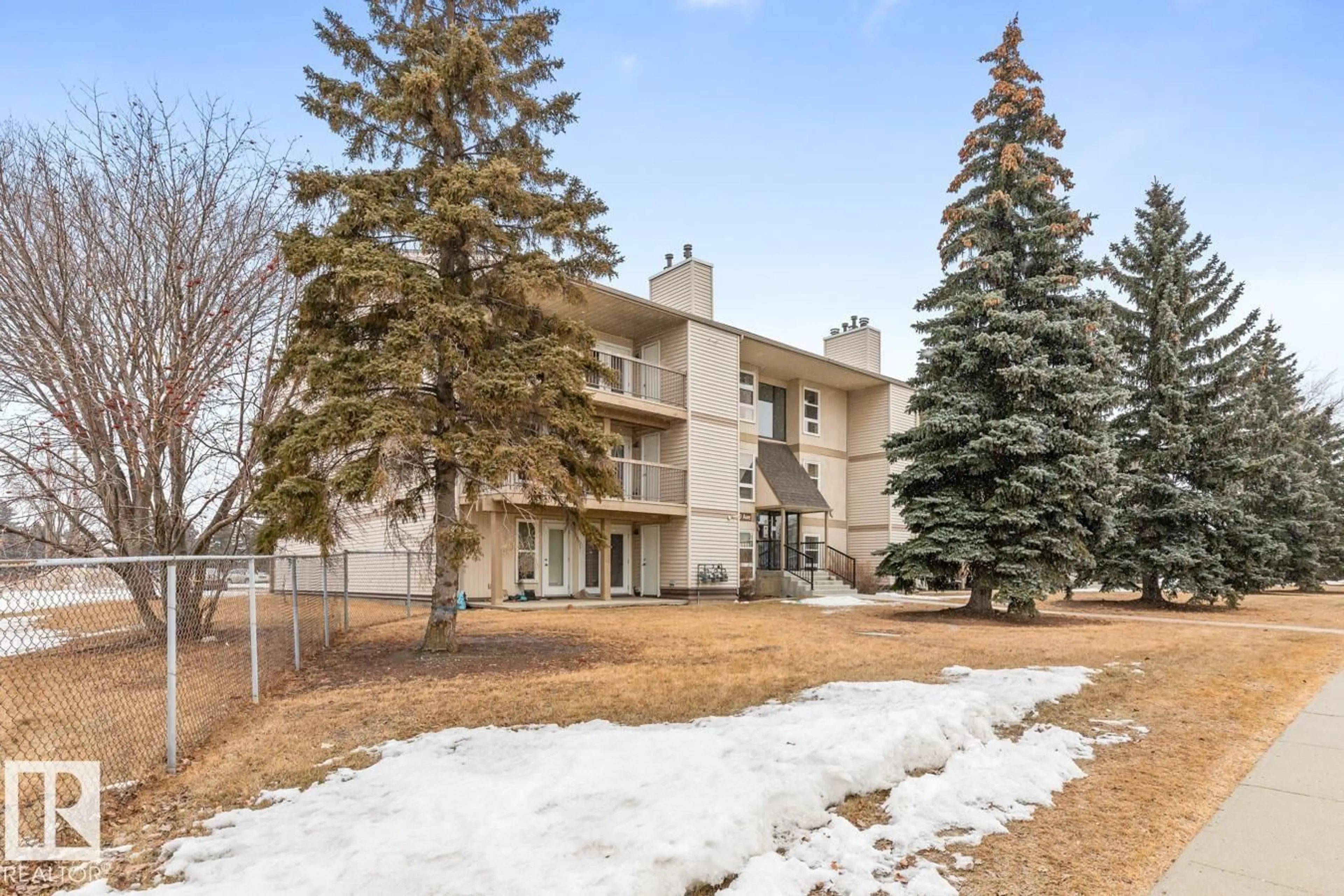 Patio, unknown for #103 - 10528 29 AV, Edmonton Alberta T6J4J2