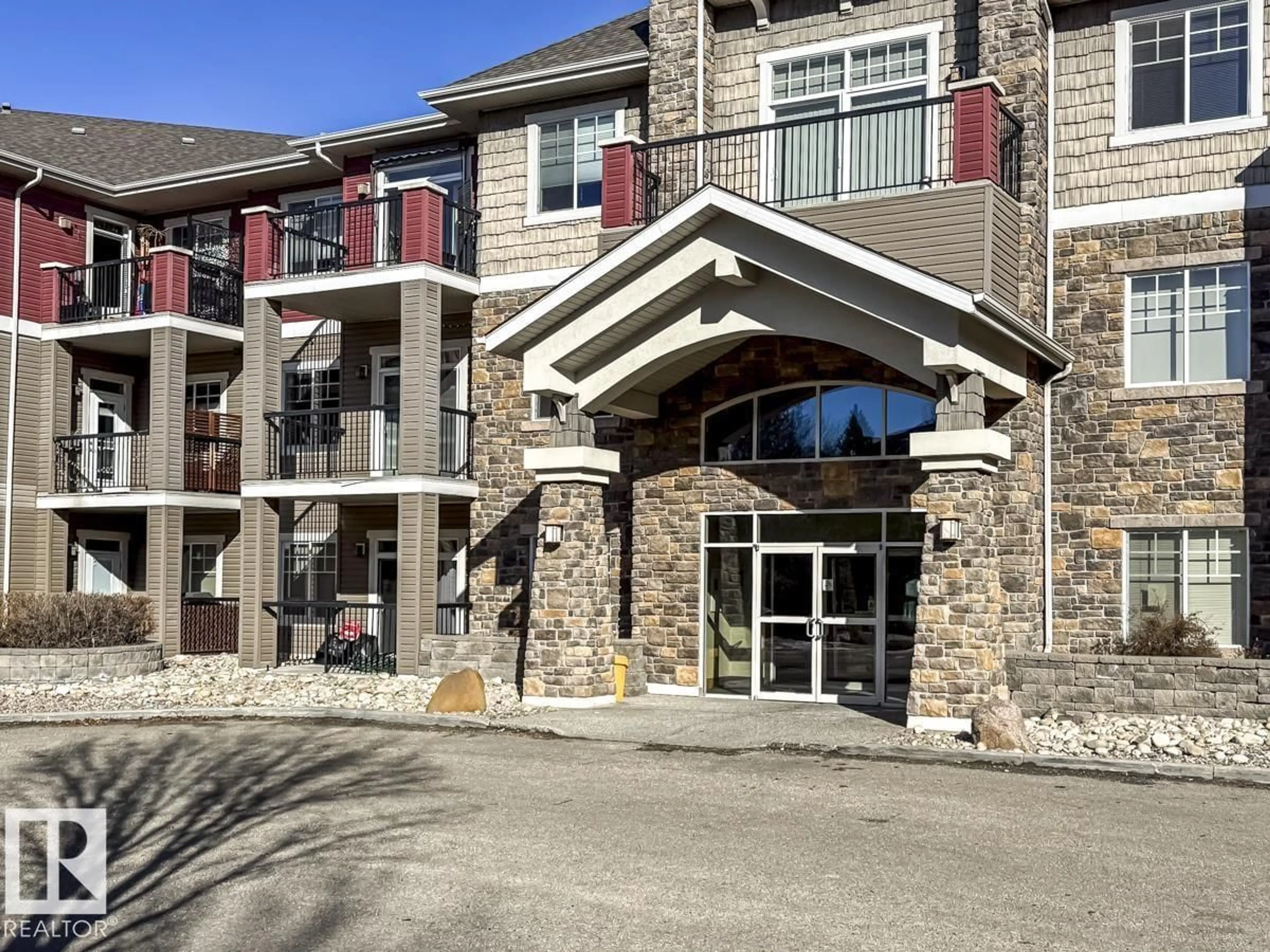 Indoor foyer for #210 - 2503 HANNA CR, Edmonton Alberta T6R0H1