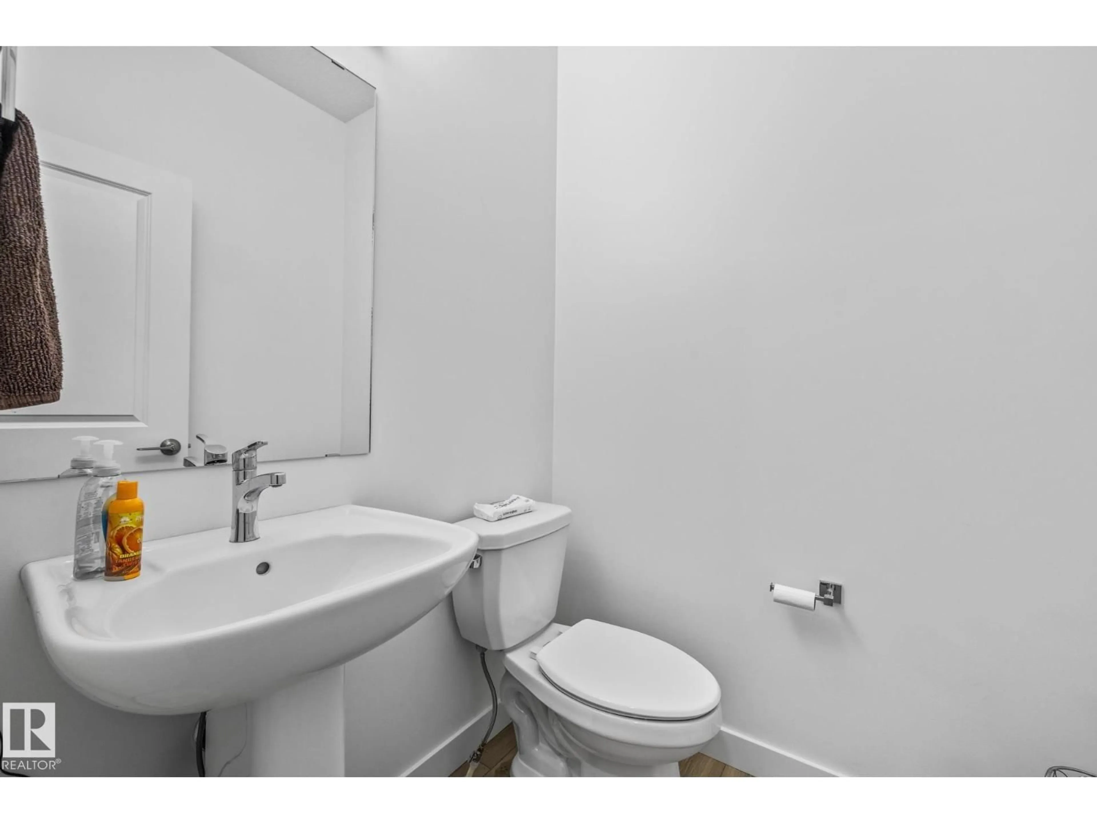 Standard bathroom, floor is not visible for 109 ELM ST, Fort Saskatchewan Alberta T6M1M2