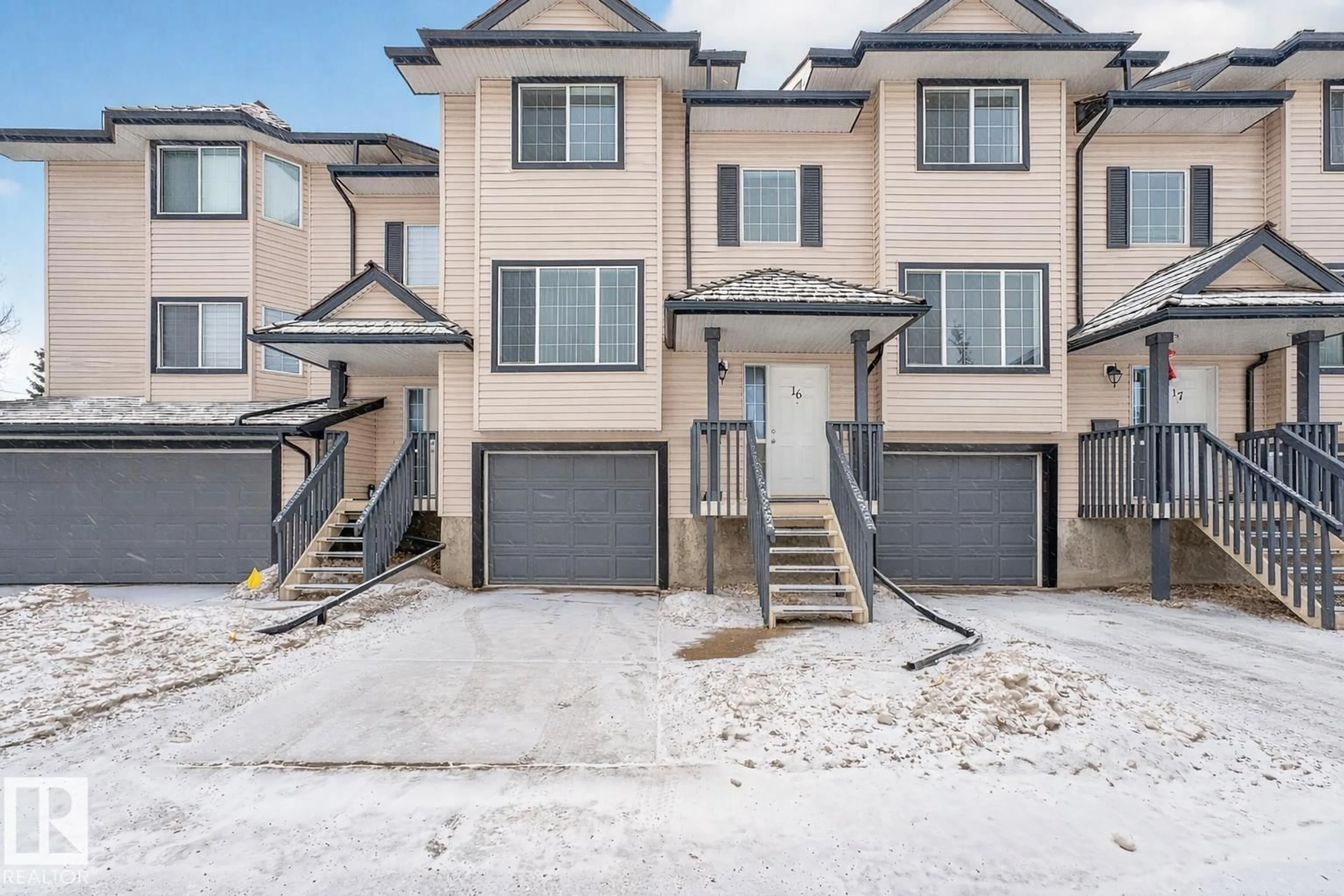 A pic from outside/outdoor area/front of a property/back of a property/a pic from drone, street for 16 225 BLACKBURN DR E, Edmonton Alberta T6W1H1