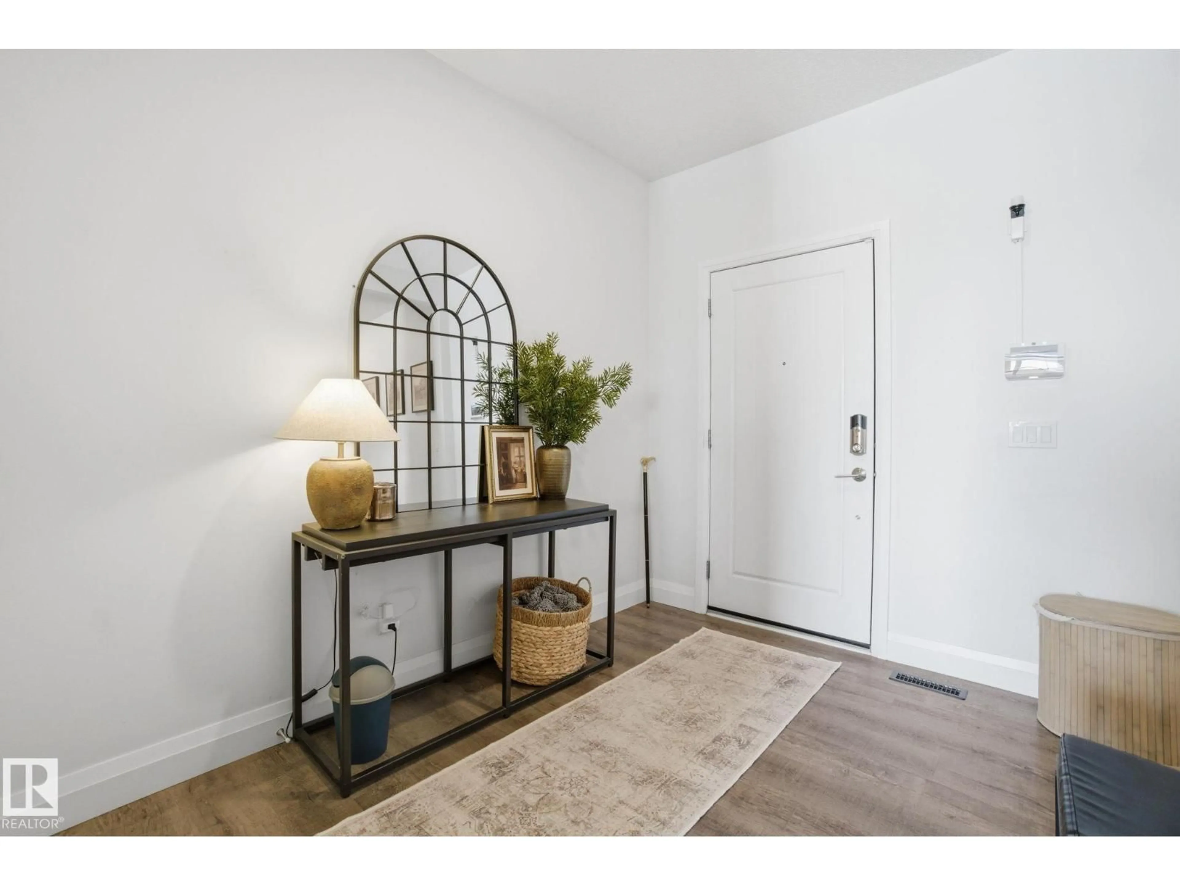 Indoor entryway for SW - 1525 DARBY BAY BA, Edmonton Alberta T6W4N5