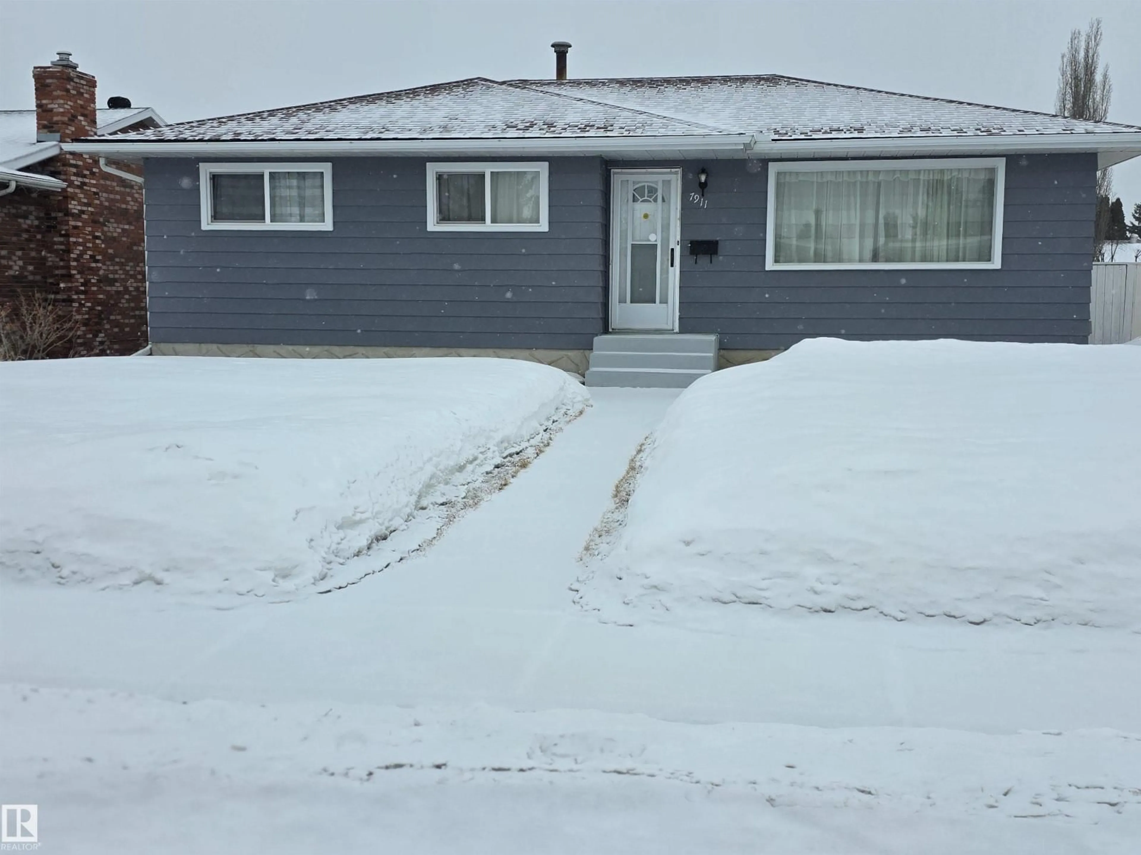 Unknown for 7911 145 AV, Edmonton Alberta T5C2S8