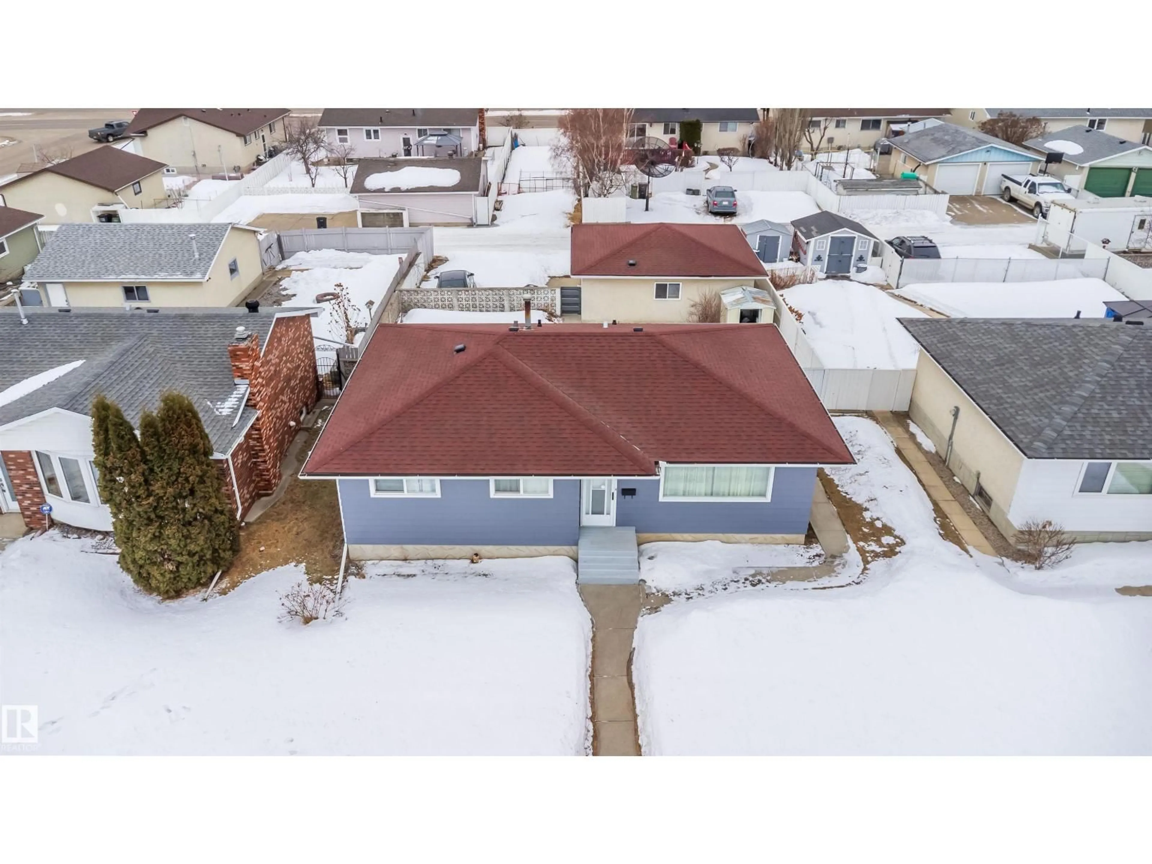 A pic from outside/outdoor area/front of a property/back of a property/a pic from drone, street for 7911 145 AV, Edmonton Alberta T5C2S8