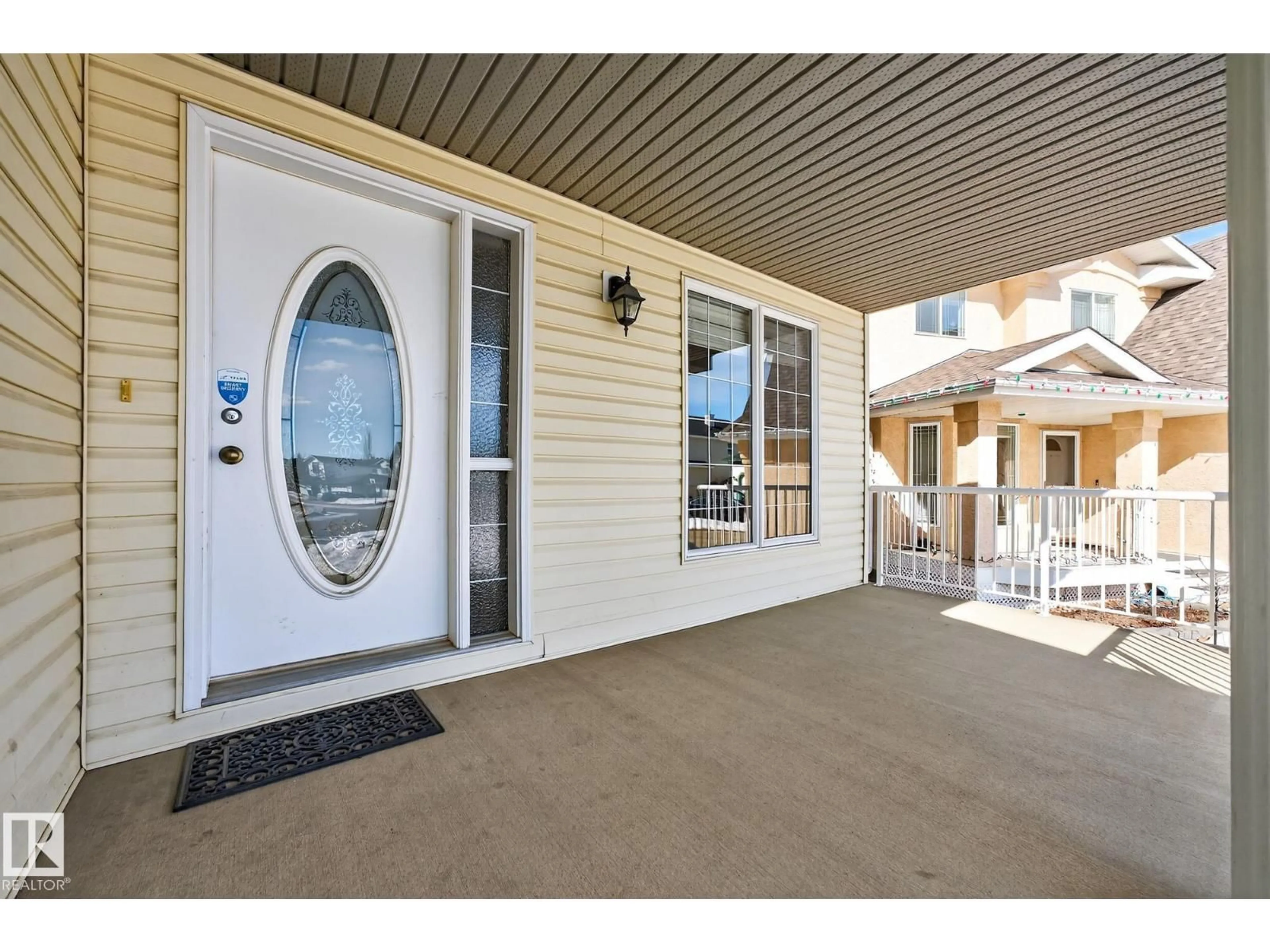 Indoor entryway for NW - 1354 118A ST, Edmonton Alberta T6J7G2