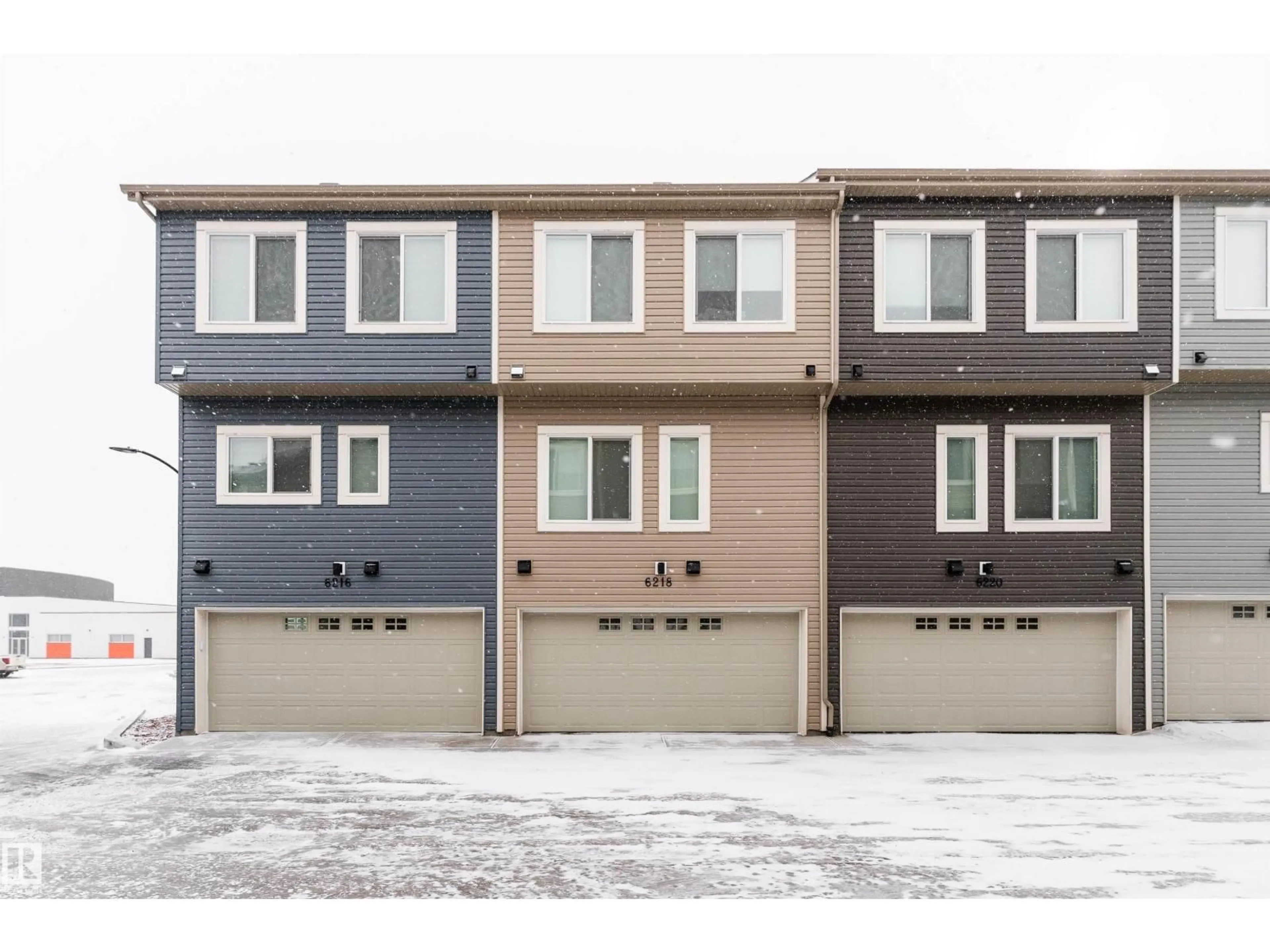 Home with vinyl exterior material, street for 6218 CARTMELL CT, Edmonton Alberta T6W5A7
