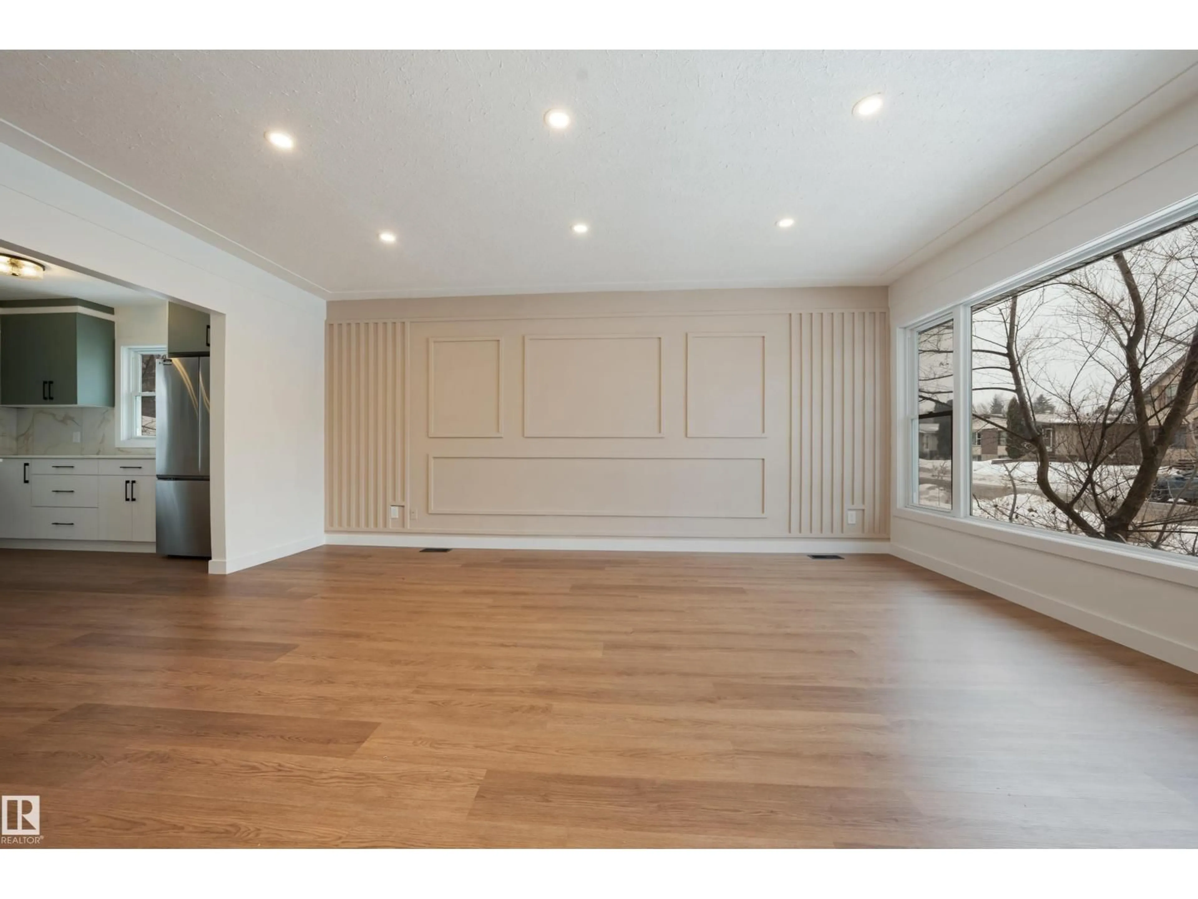 A pic of a room for 12033 54 ST, Edmonton Alberta T5W3N2