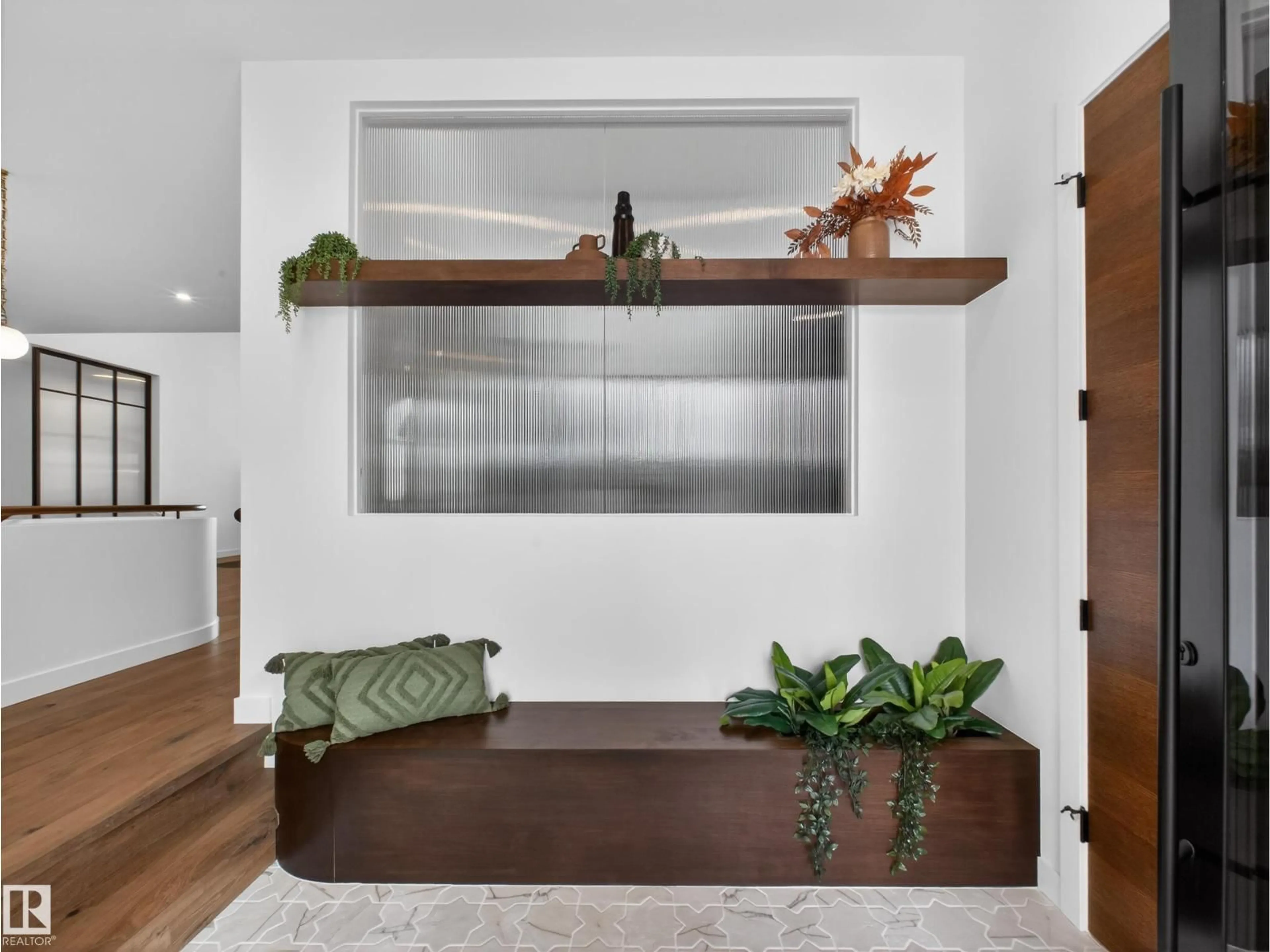 Indoor entryway for 7104 54 AV, Beaumont Alberta T4X2Z9