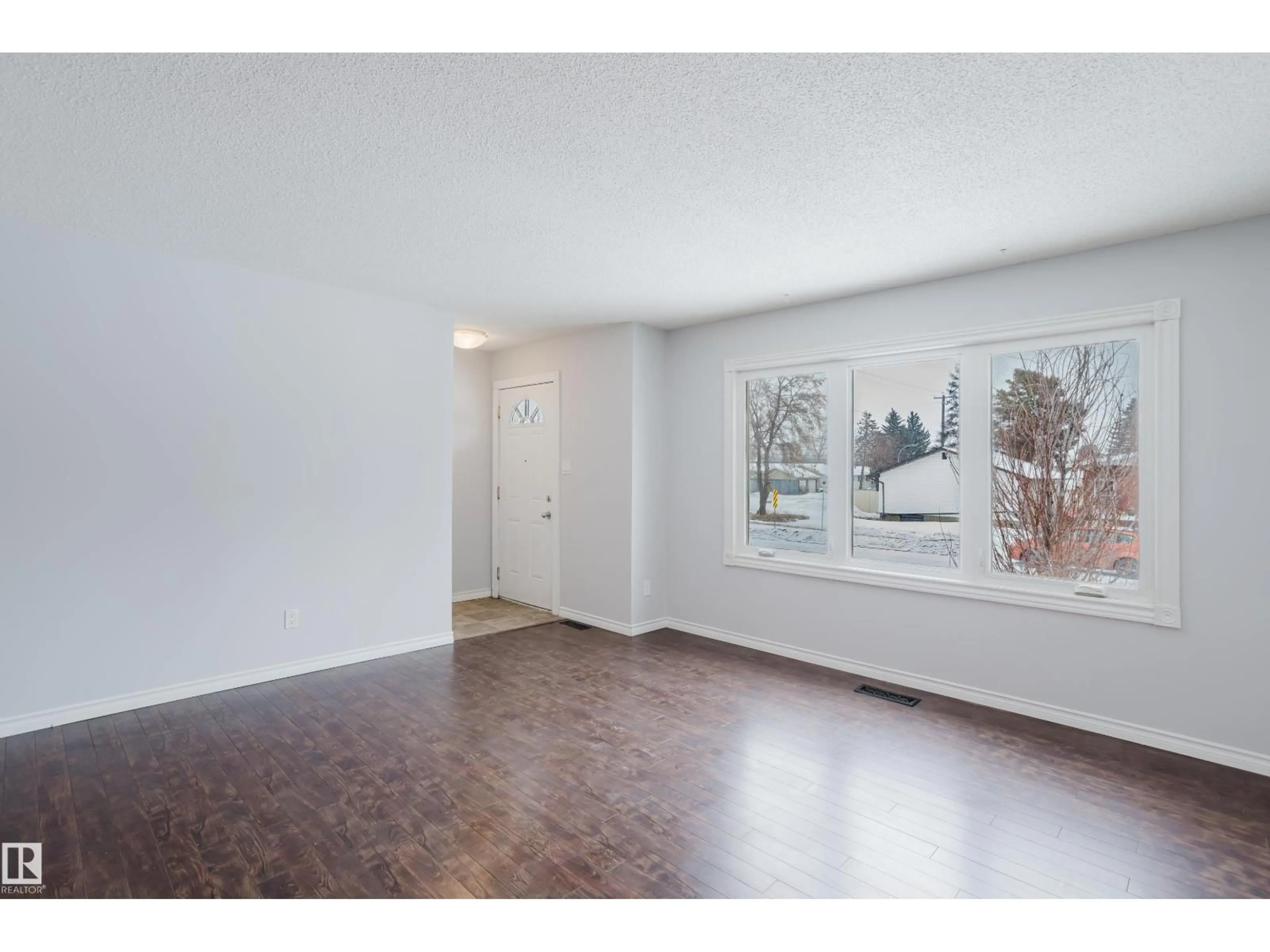 A pic of a room for 12744 - 12742 86 ST NW, Edmonton Alberta T5E3A8