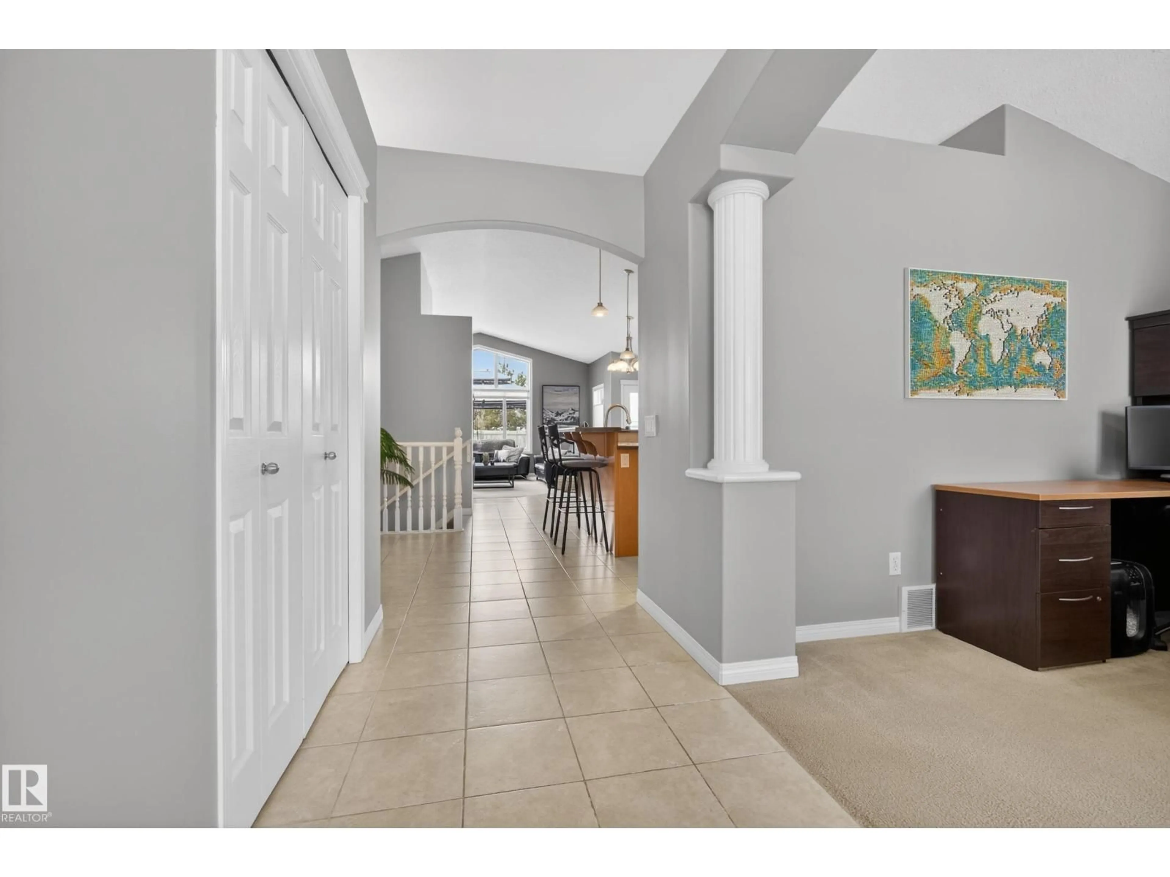 Indoor entryway for 31 BONIN CR, Beaumont Alberta T4X1R9