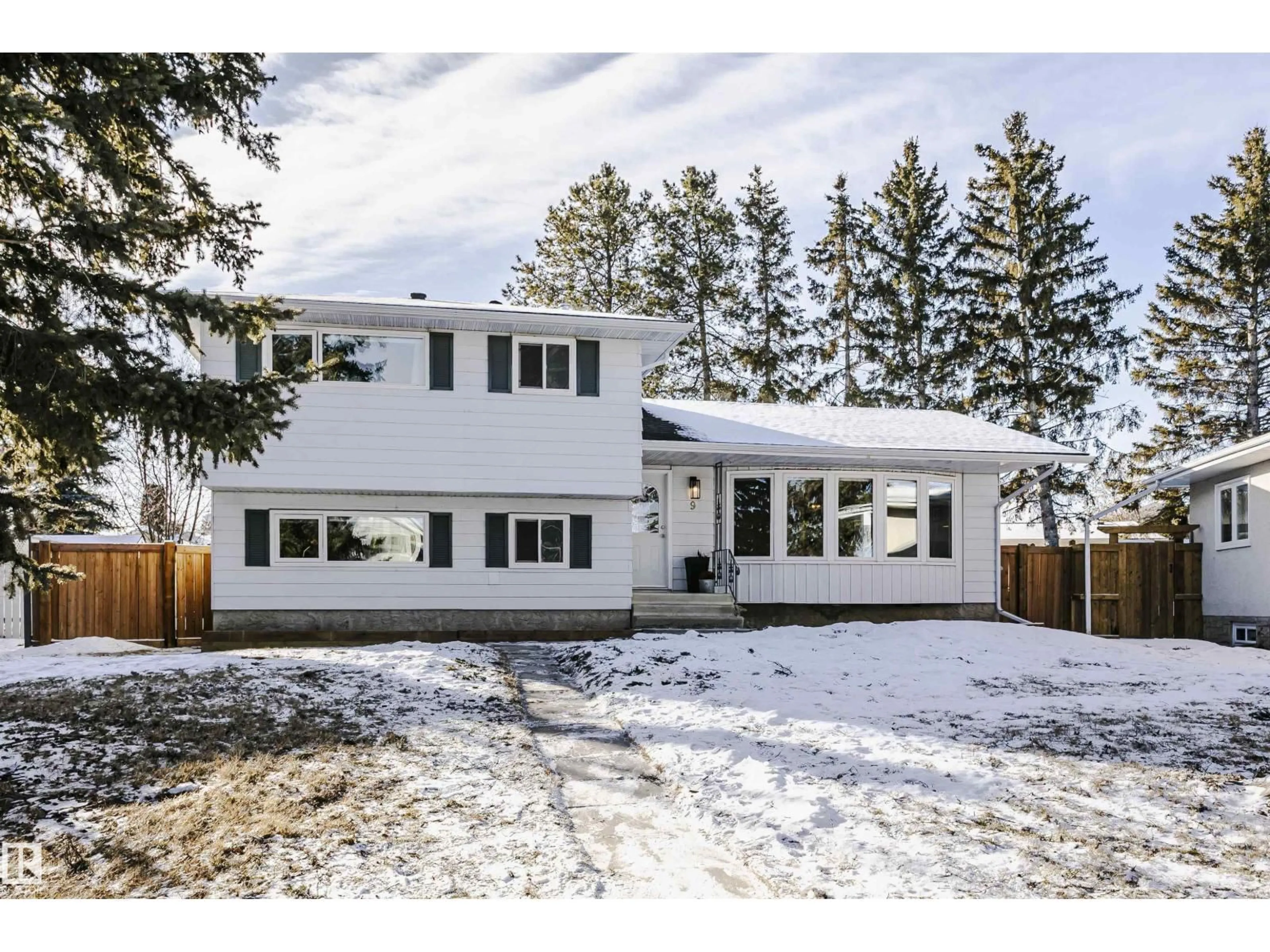 Home with vinyl exterior material, unknown for 9 BURLINGTON PL, Spruce Grove Alberta T7X1E2