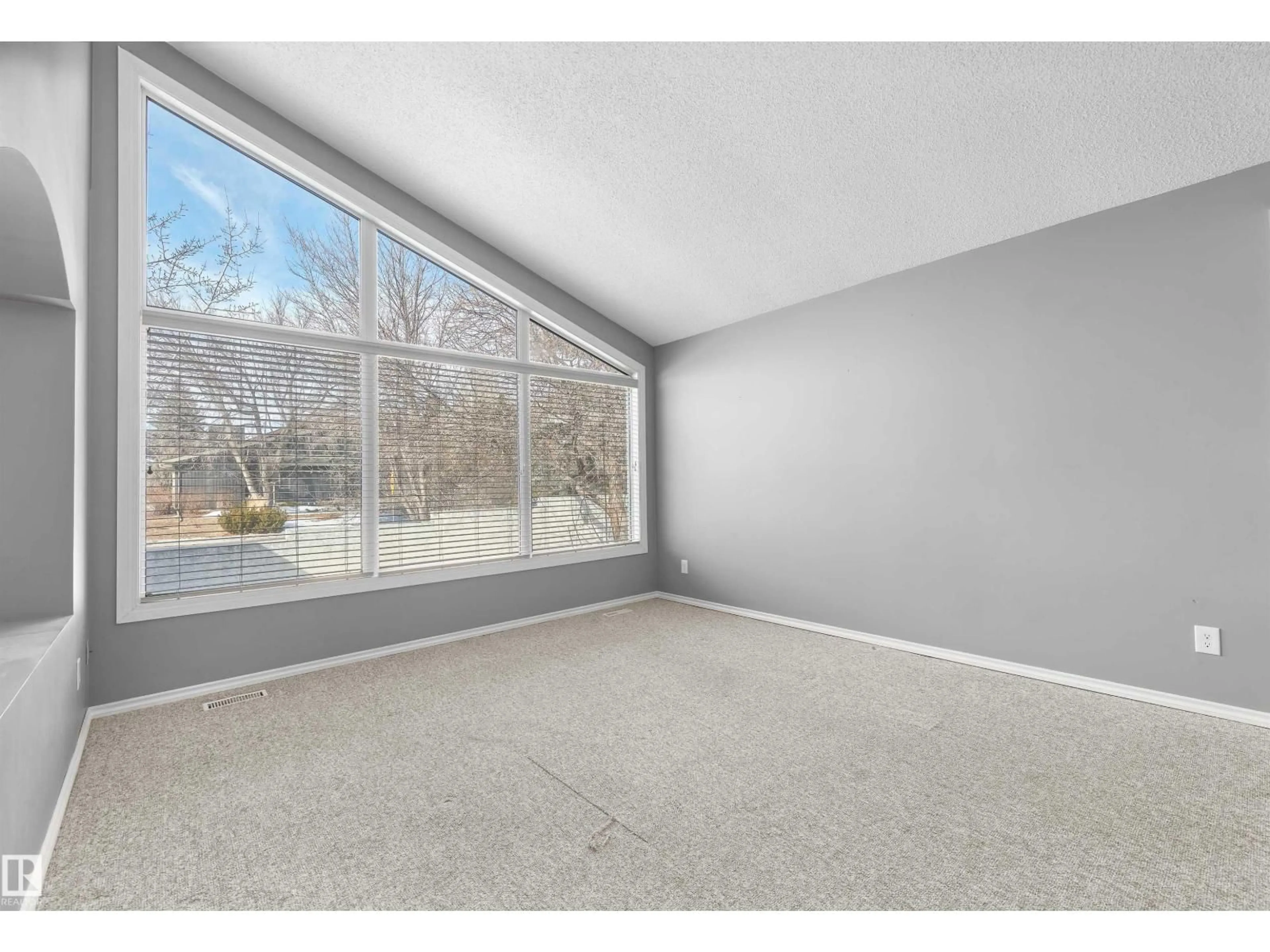 A pic of a room for 4203 RAMSAY CR, Edmonton Alberta T6H5M9