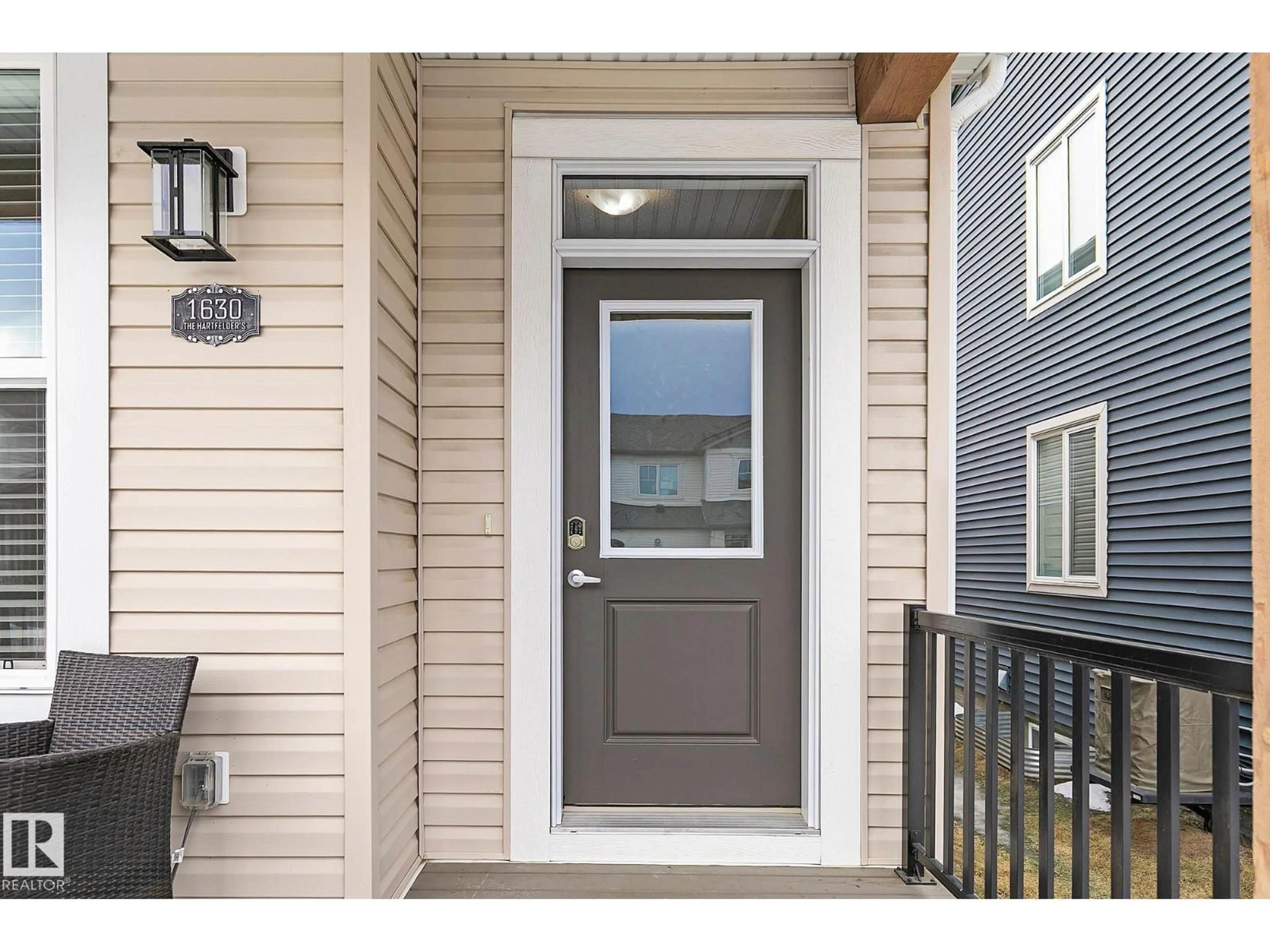 Indoor entryway for NW - 1630 203 ST, Edmonton Alberta T6M1K7
