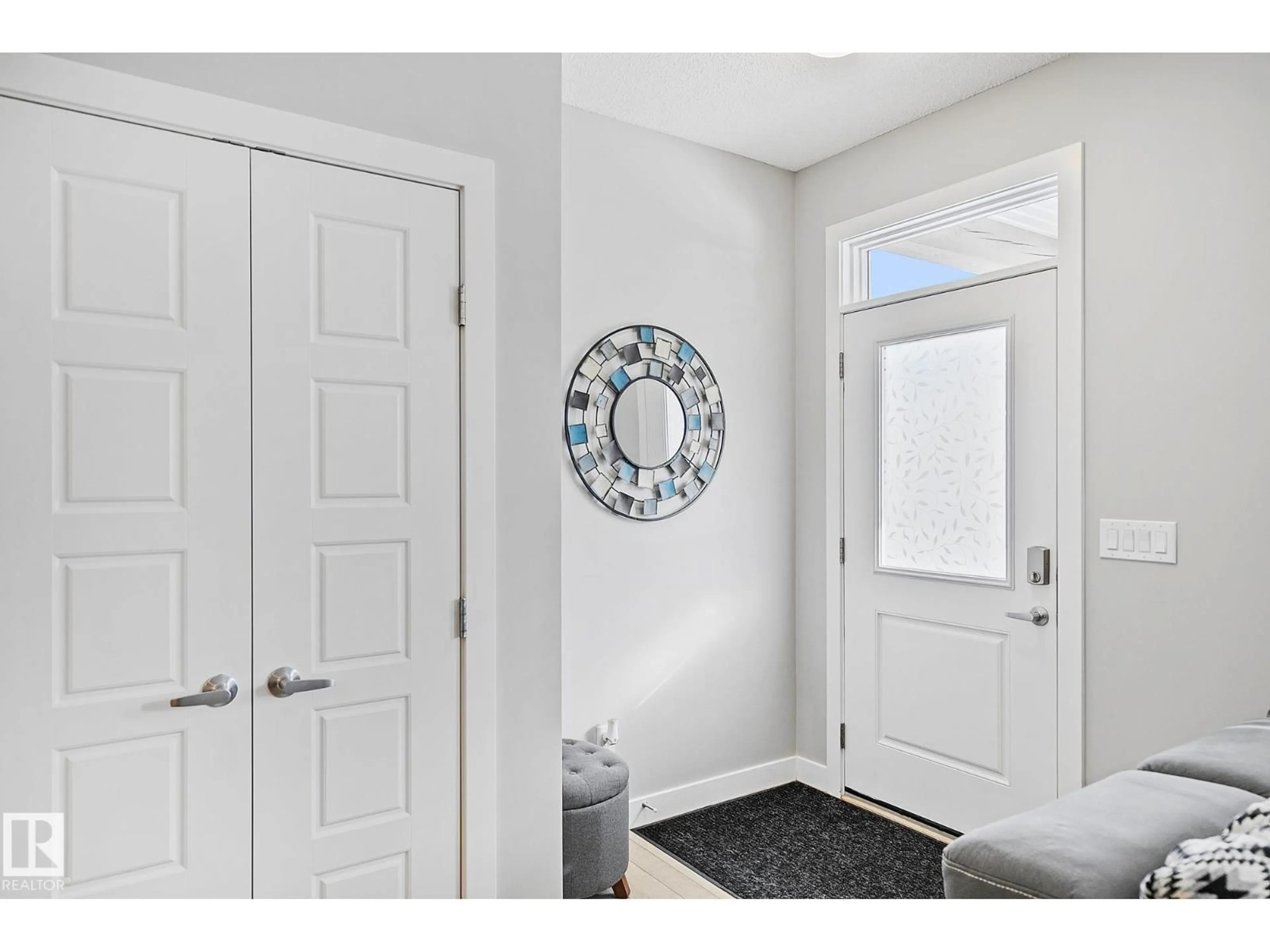 Indoor entryway for NW - 1630 203 ST, Edmonton Alberta T6M1K7